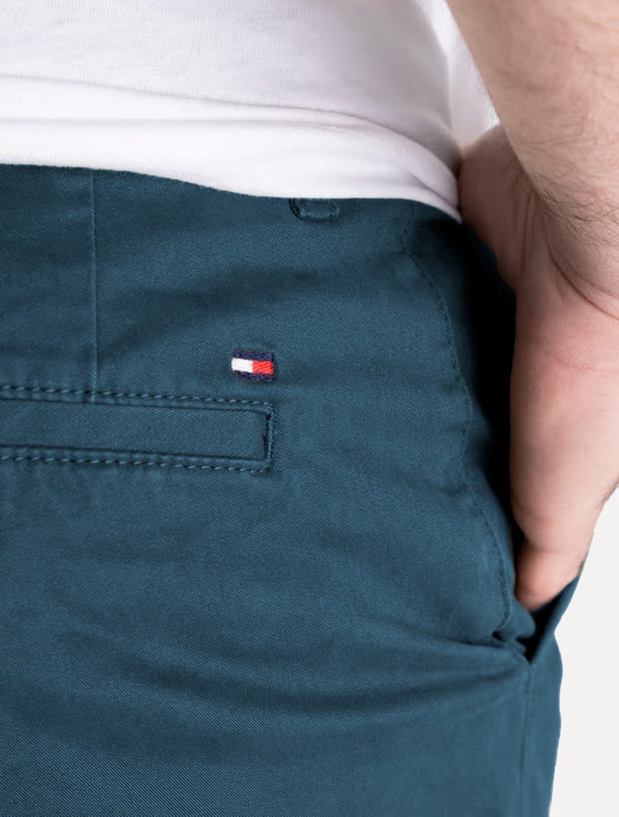 Vista 2 Bermuda Tommy Hilfiger Sarja Brooklyn 9in Cobalto Tommy Hilfiger azul