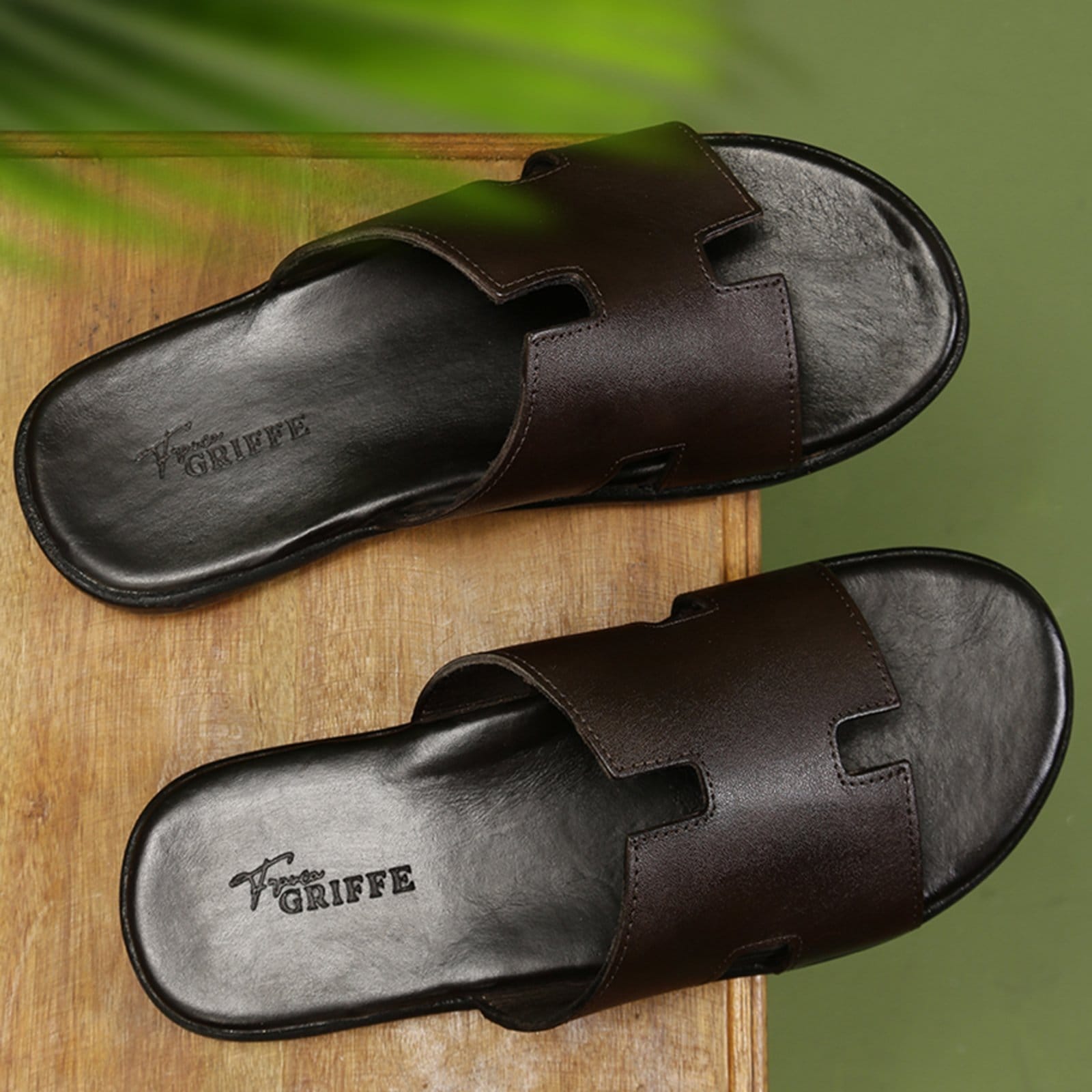 Vista 2 Chinelo Slide Masculino Couro Ultra Leve Legítimo Conforto Verão Forro Macio Café super shoes marrom