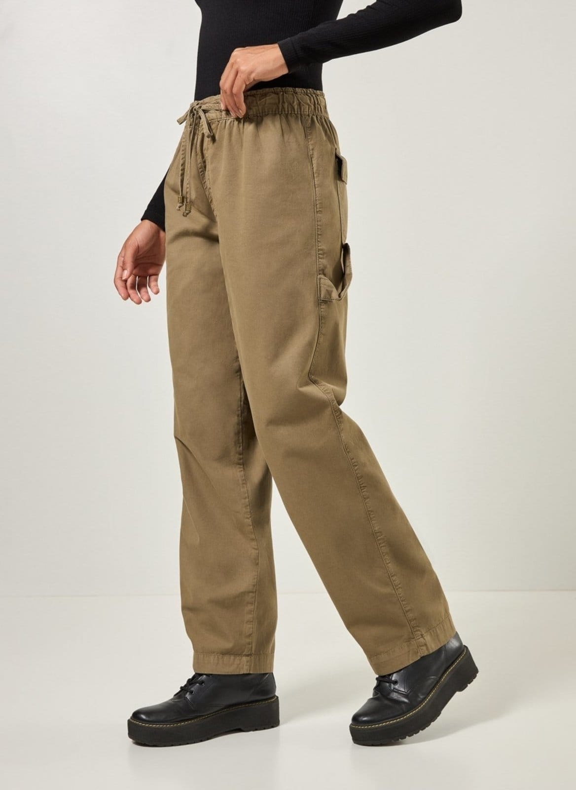 Vista 2 Calça Wide Leg Em Sarja Youcom verde militar