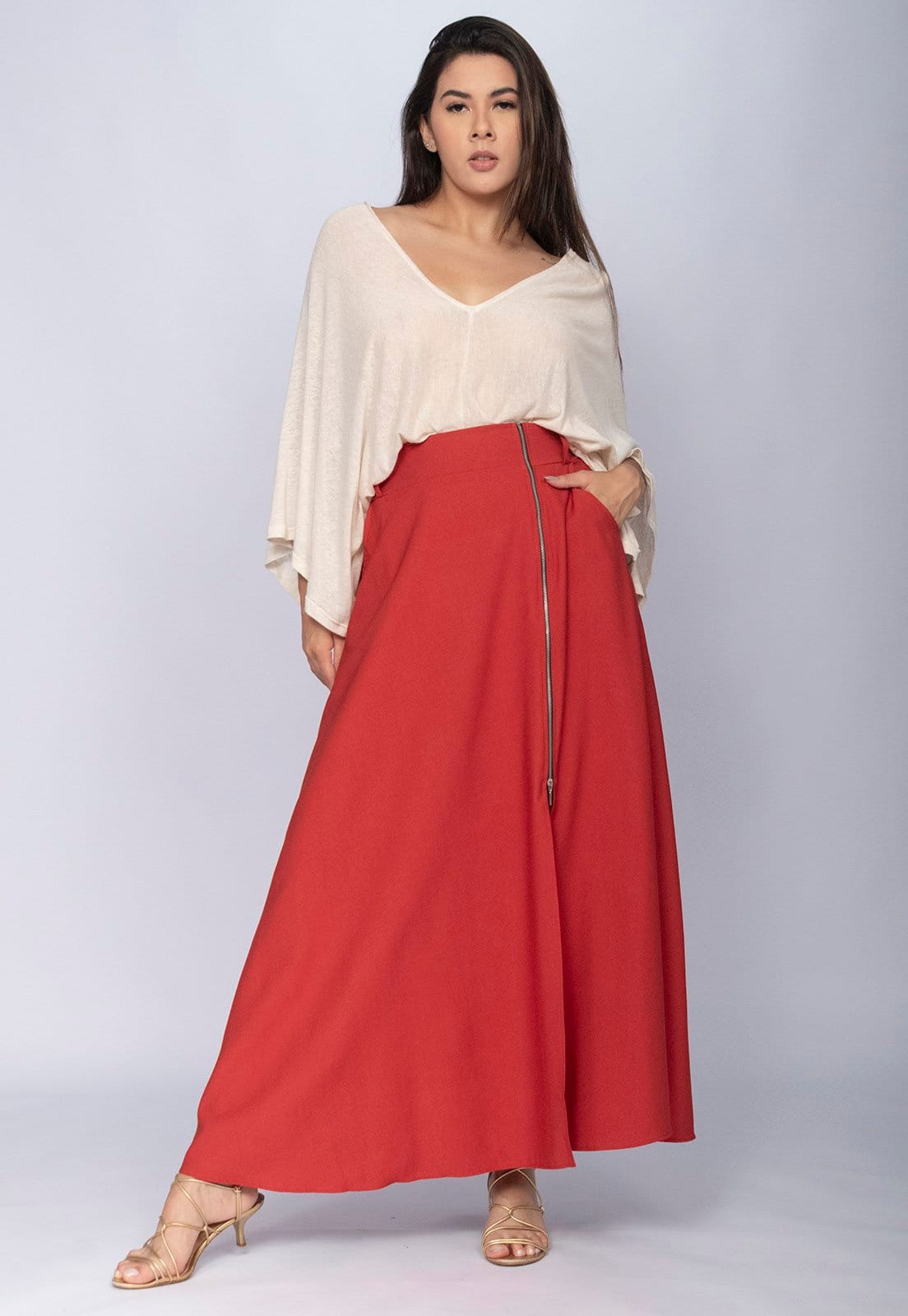 Vista 2 Saia Amazônia Vital Midi com Zíper Telha Amazonia Vital vermelho