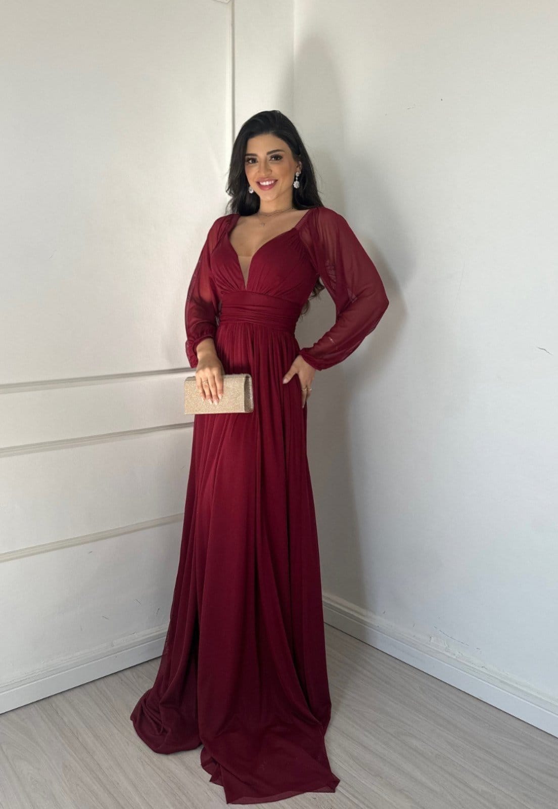 Vestido Longo Manga Longa Micro Tule Fernanda Para Festa, Madrinhas, Convidadas E Formandas Marsala