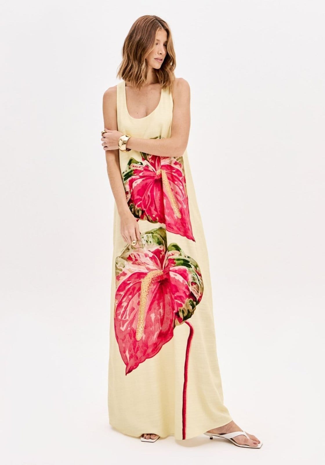 Vestido Longo Sem Mangas Com Cinto