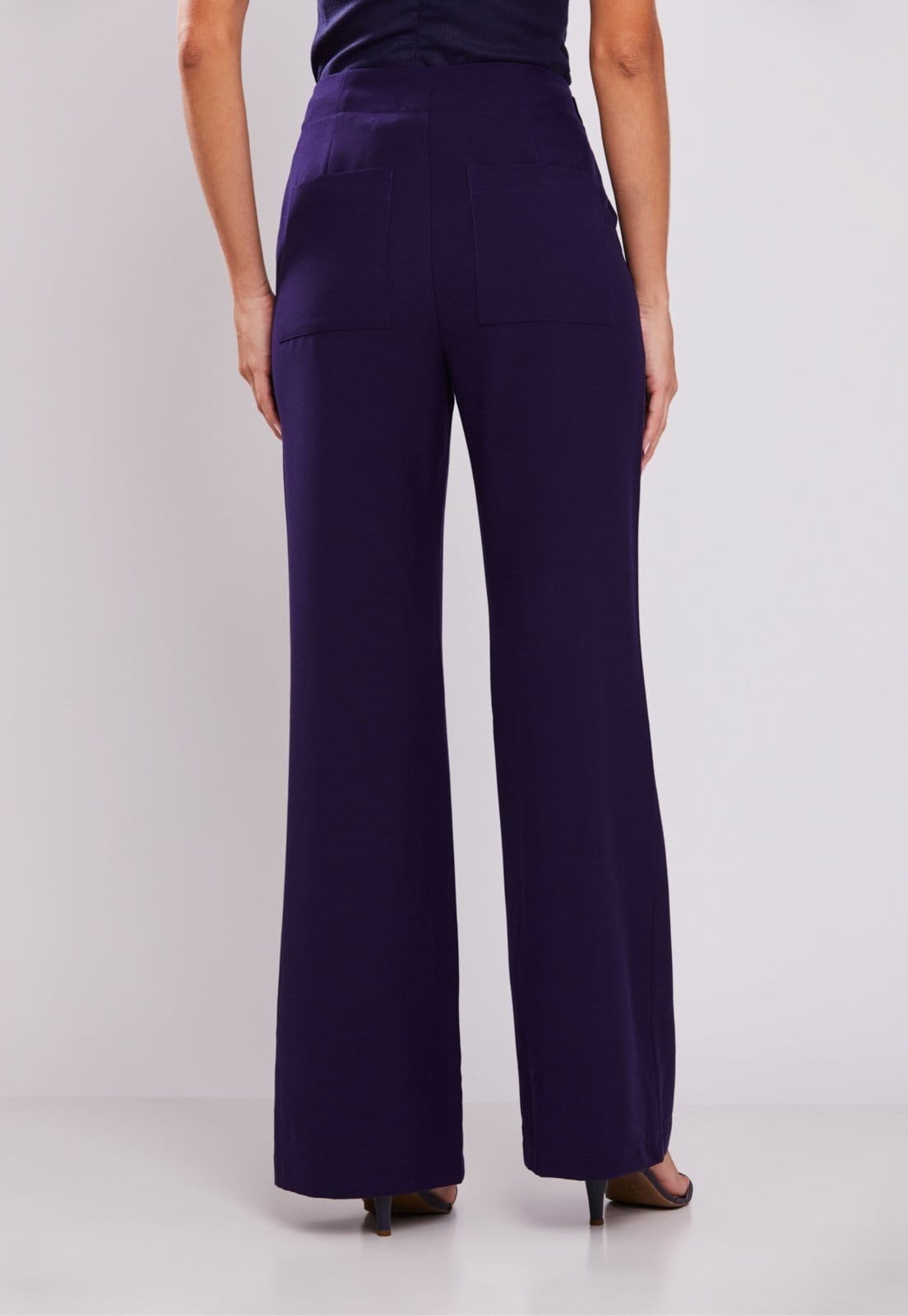 Vista 2 Calça Alfaiataria Recortes Miss Joy 8283 Marinho Feminino MISS BY JOY azul marinho