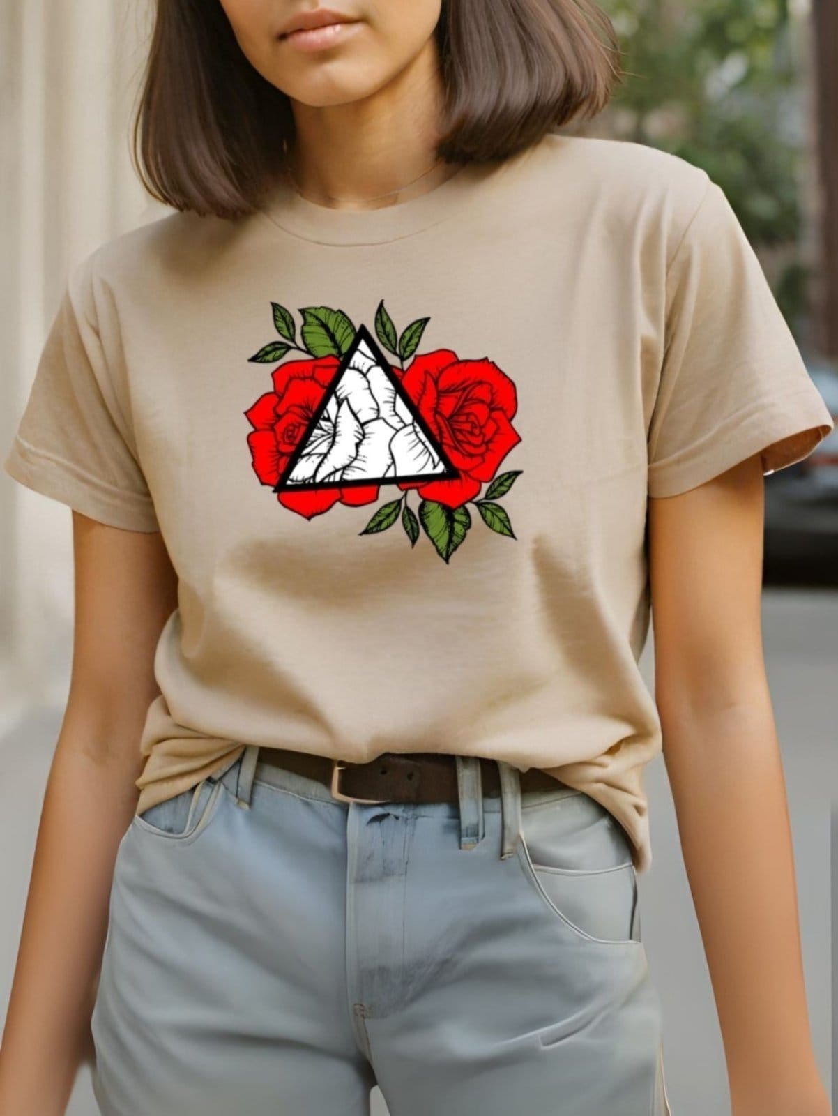 Camiseta Feminina T-shirt GuGi Rosas Vermelhas Camisa Caqui - 2