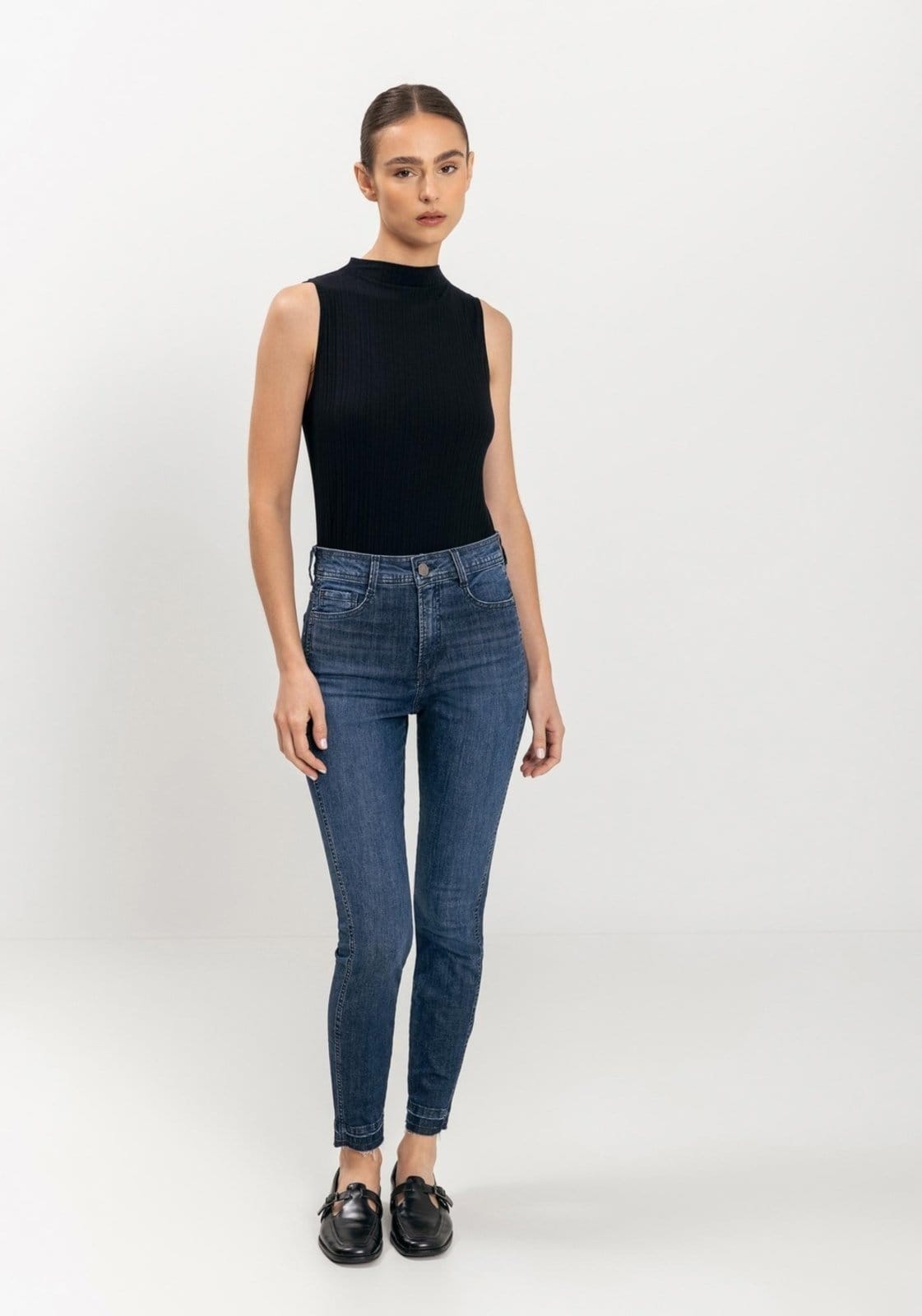 Calça Jeans Skinny Cropped Com Tecnologia Perfect