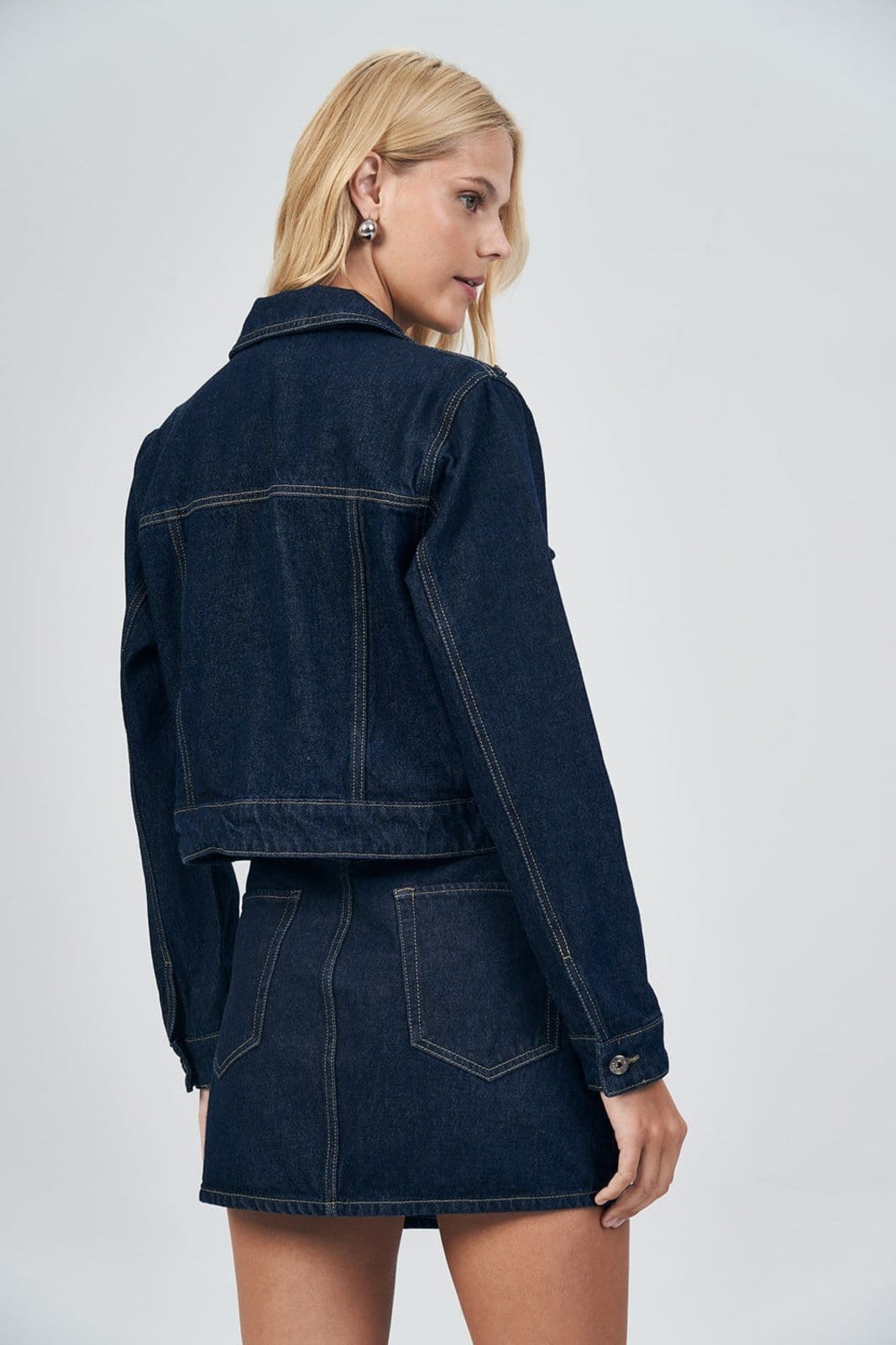 Vista 2 Jaqueta Aplicações Feminina Acostamento ACT FEMININO jeans