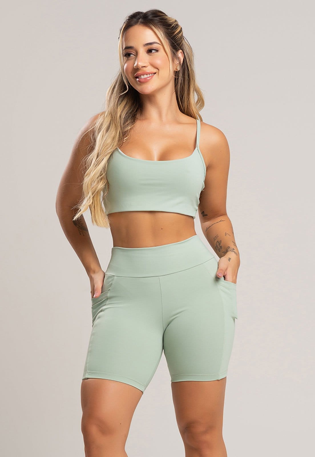 Short Fitness MVB Modas Bolsos Cintura Alta Feminina Poliamida Pistache