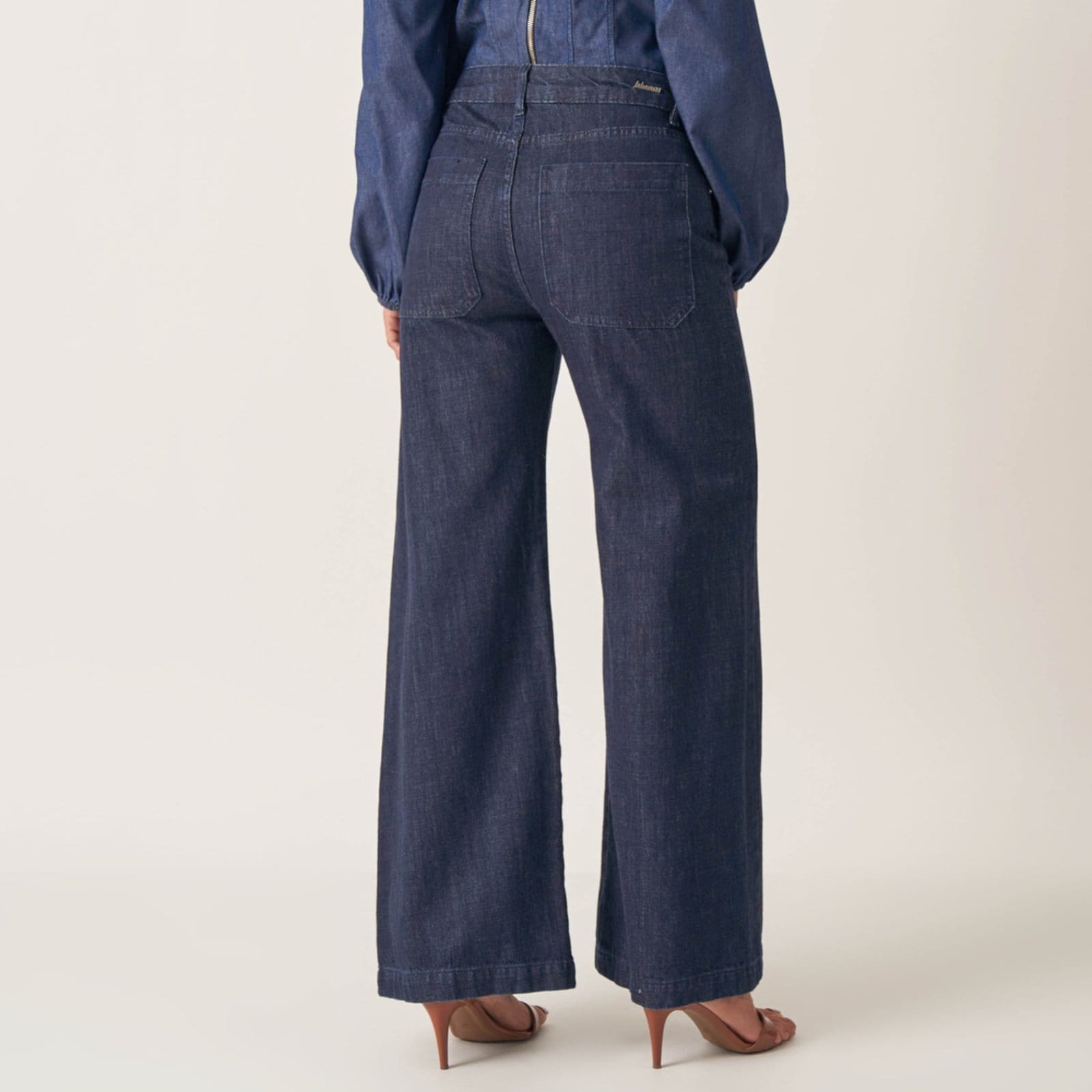 Vista 2 Calça Jeans Wide Cintura Alta Nervura Bloom azul marinho