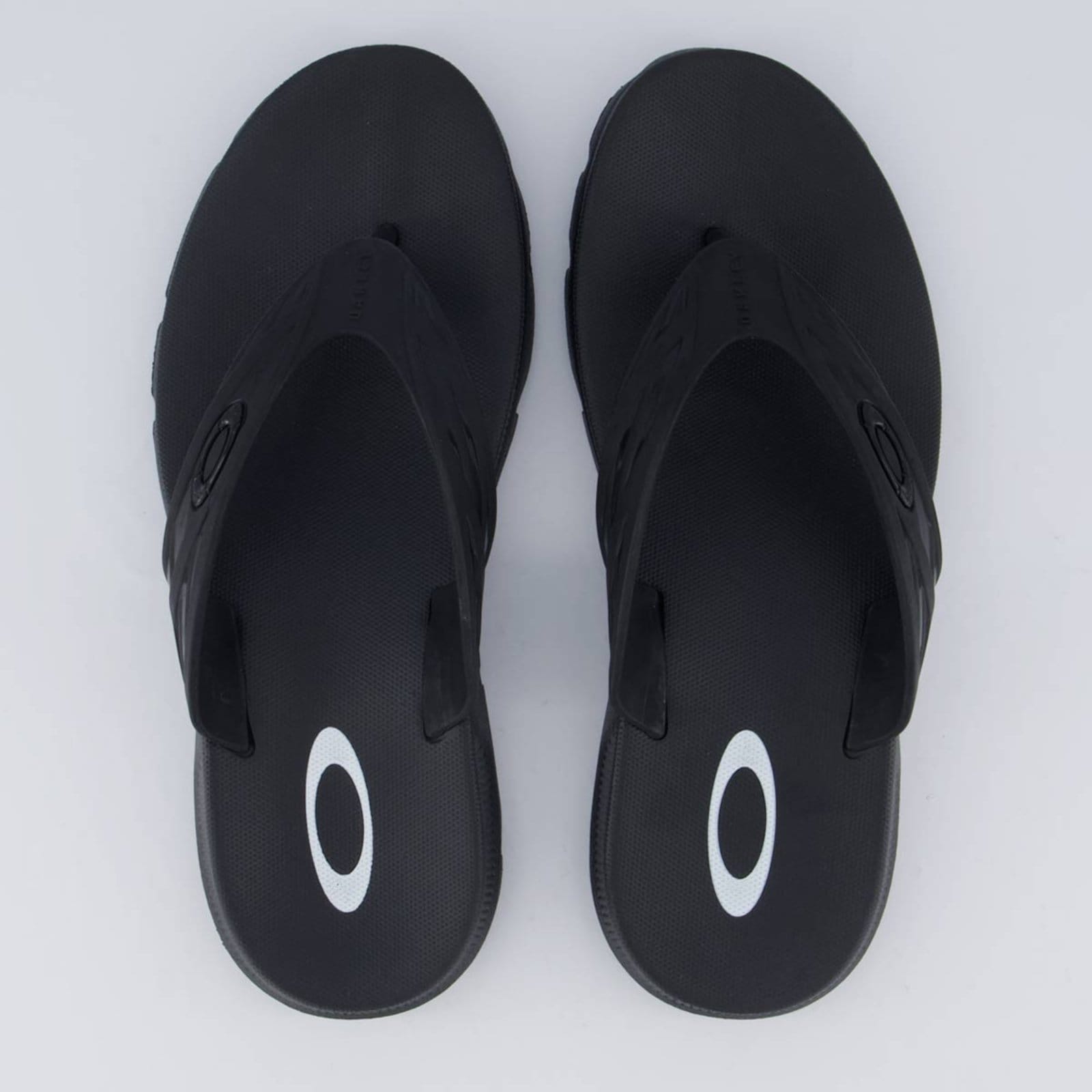 Chinelo Oakley Raptor