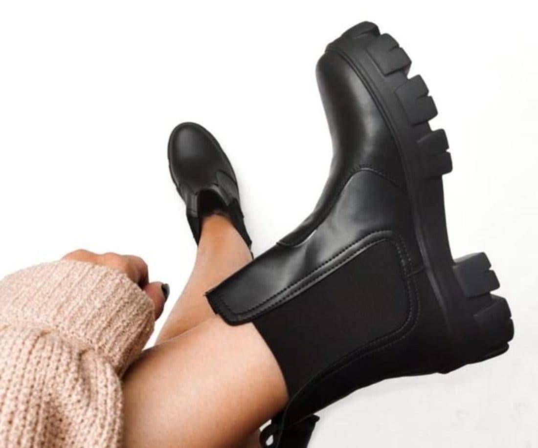 Vista 2 Coturno Feminino Chelsea Elástico Tratorado Sintético Rute Paula preto