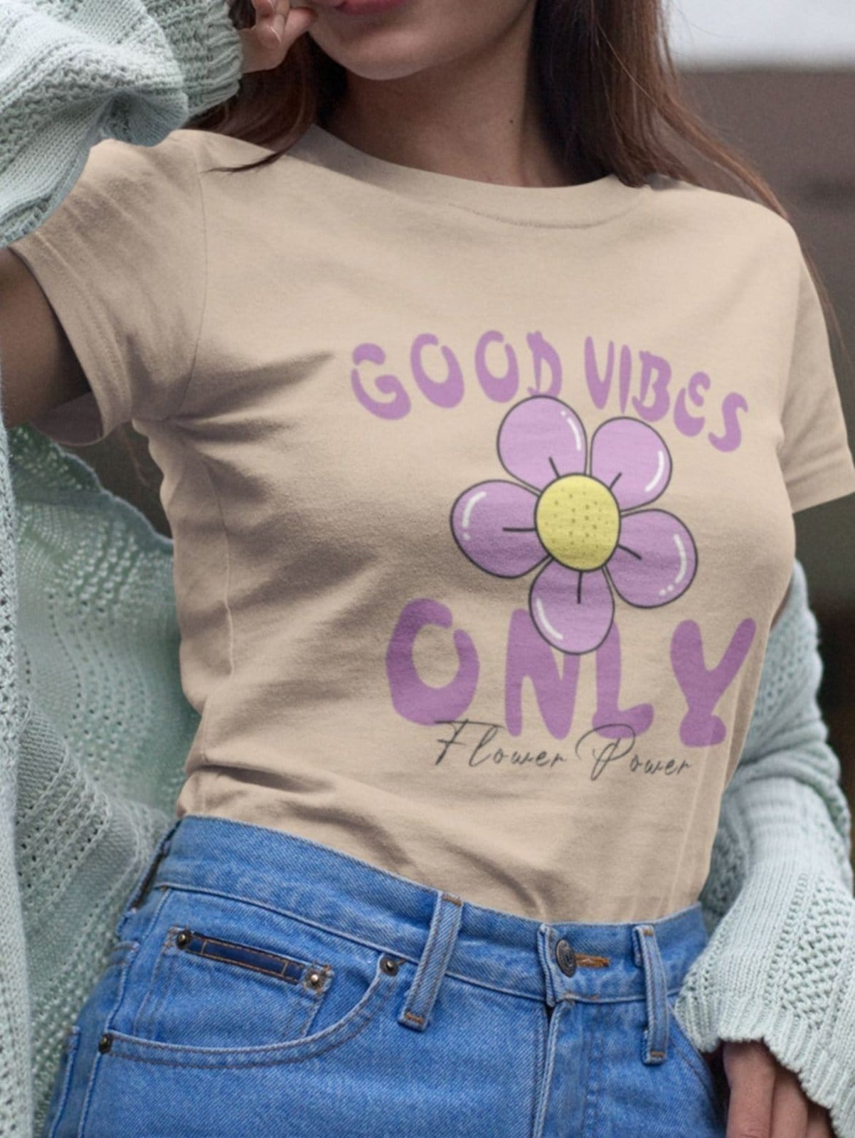 Camiseta Básica Feminina Flor Good Vibes Only Caqui - 2