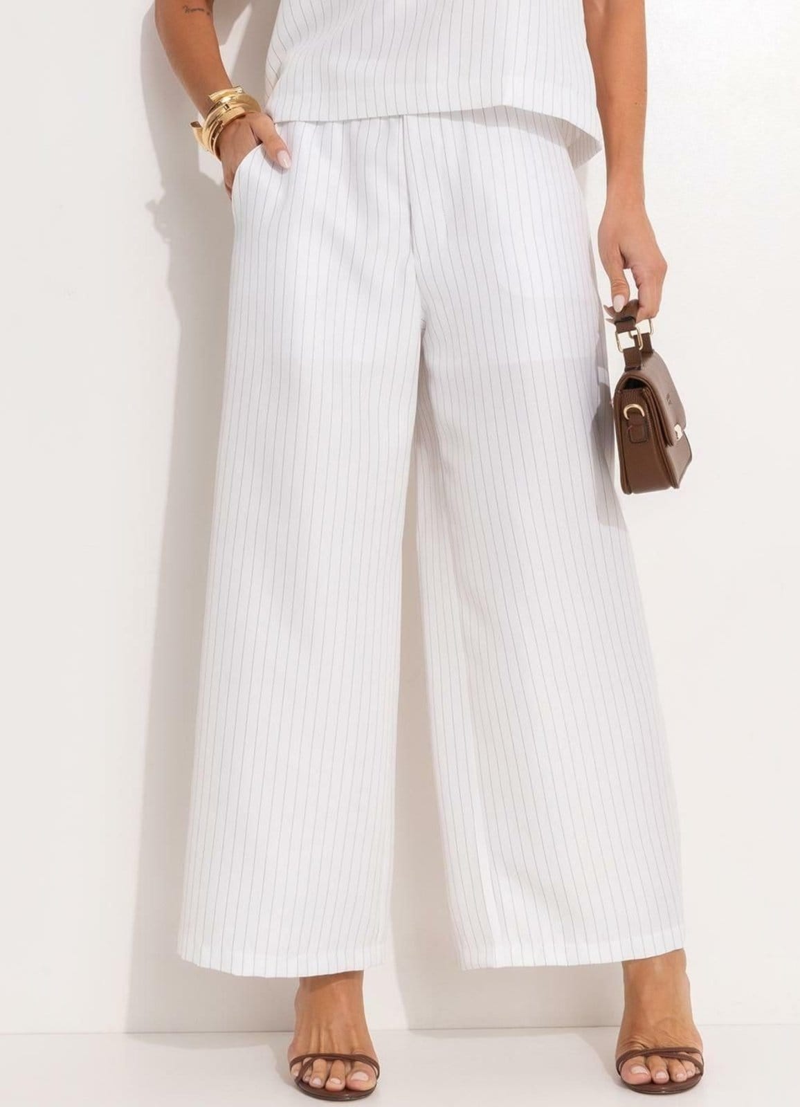 Calça Capri Alfaiataria Risca De Giz