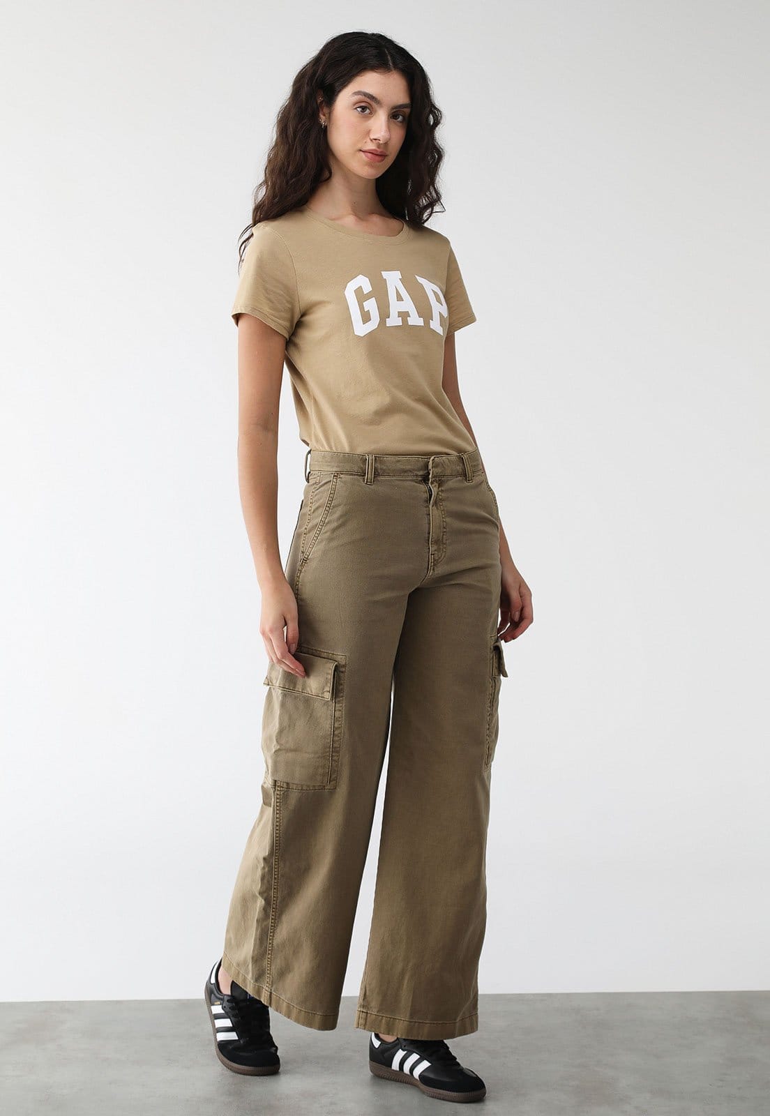 Vista 2 Calça Jeans GAP Cargo Haves GAP bege