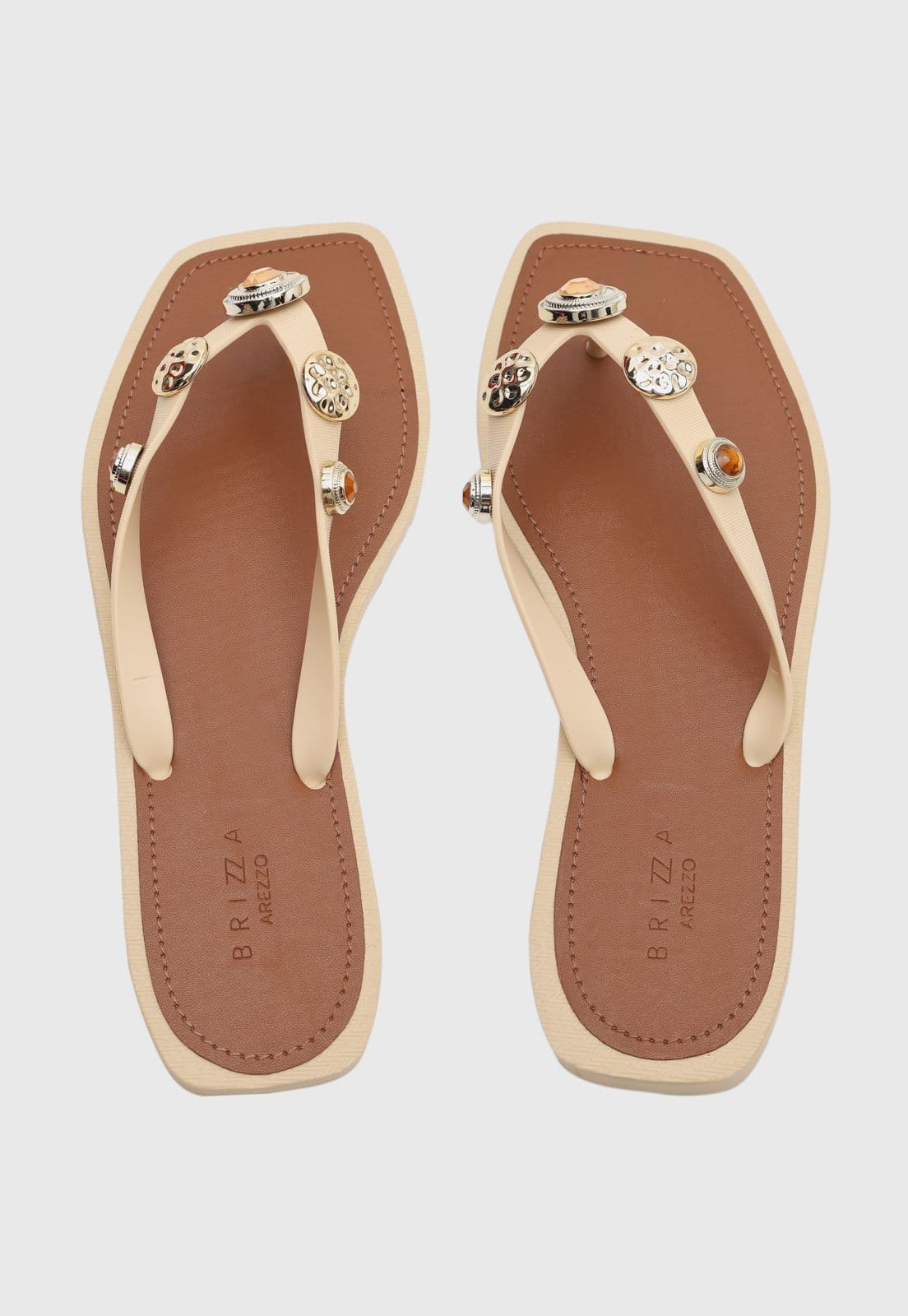 Chinelo Feminino Brizza Arezzo Aplicações Metálicas