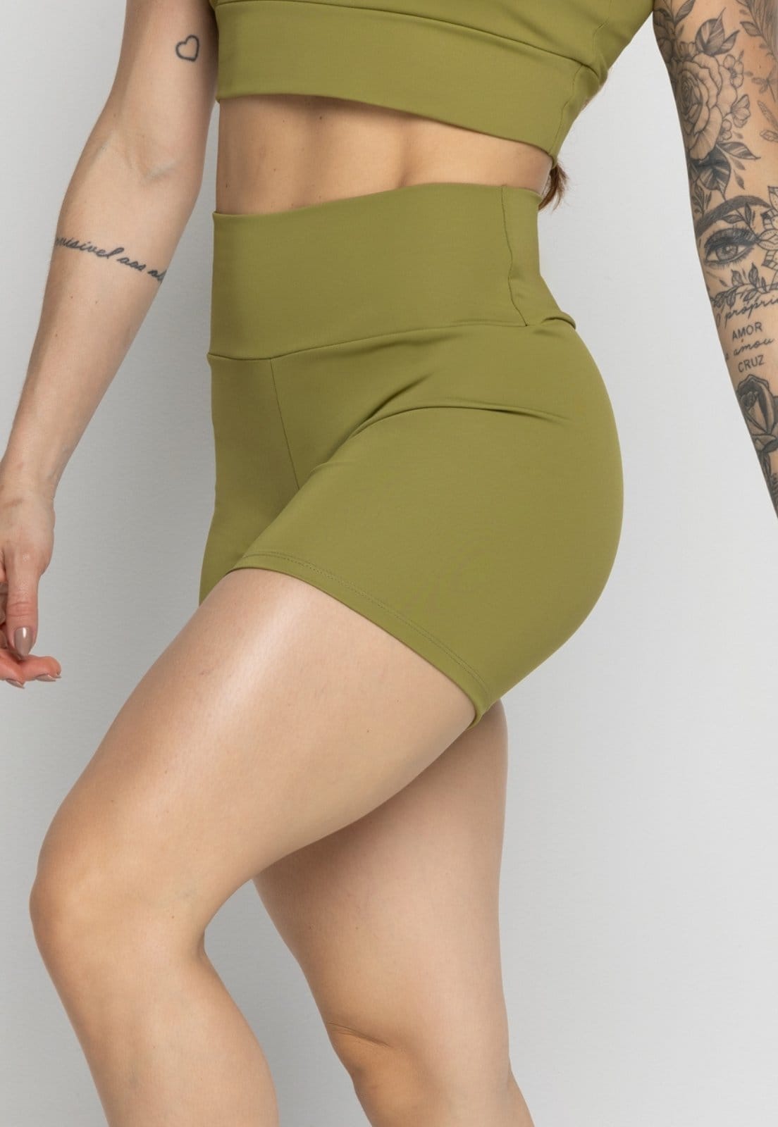 Vista 2 Short Fitness Vekyo Poliamida Feminino Suplex Liso Academia Pistache VEKYO verde