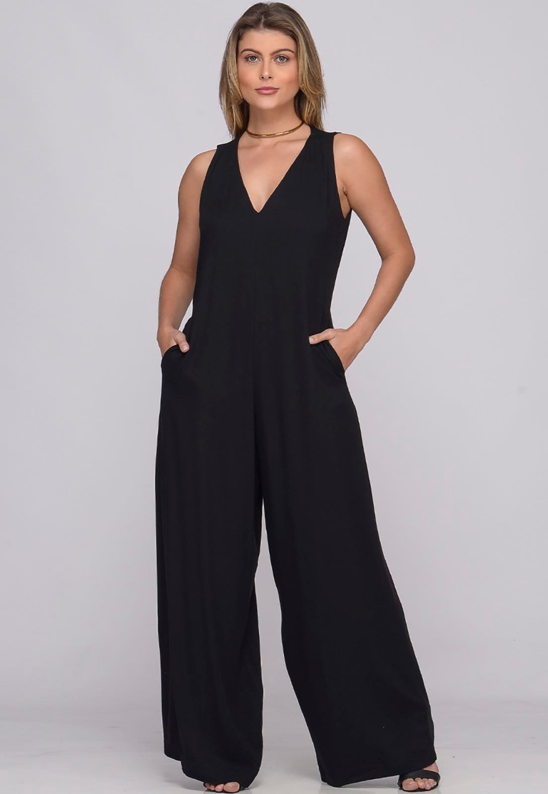 Vista principal Macacão Pantalona Decote V B'Bonnie Bianca BBonnie preto