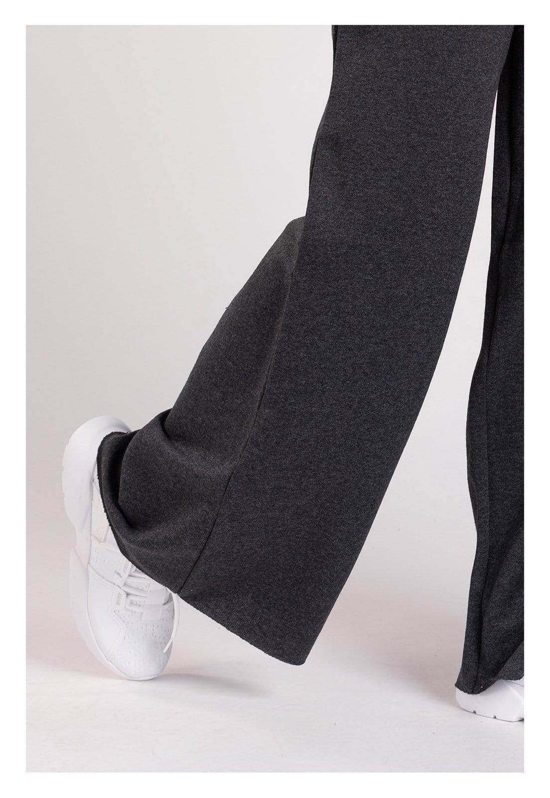 Vista 2 Calça Moletinho Meujeans Wide Leg Mescla Escuro Meu Jeans cinza