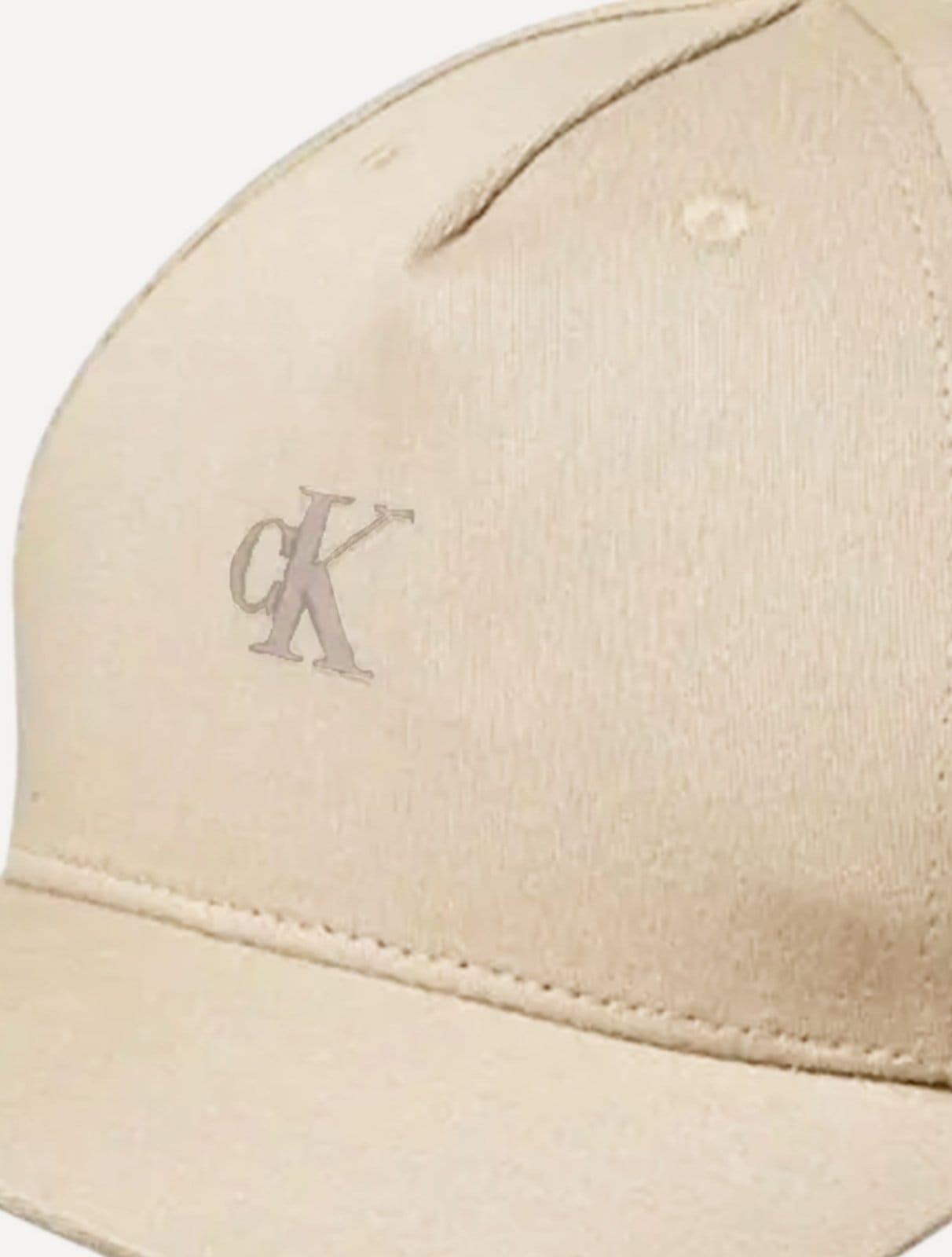 Vista 2 Boné Calvin Klein Jeans 5 Gomos Rubber CK Claro Calvin Klein cáqui