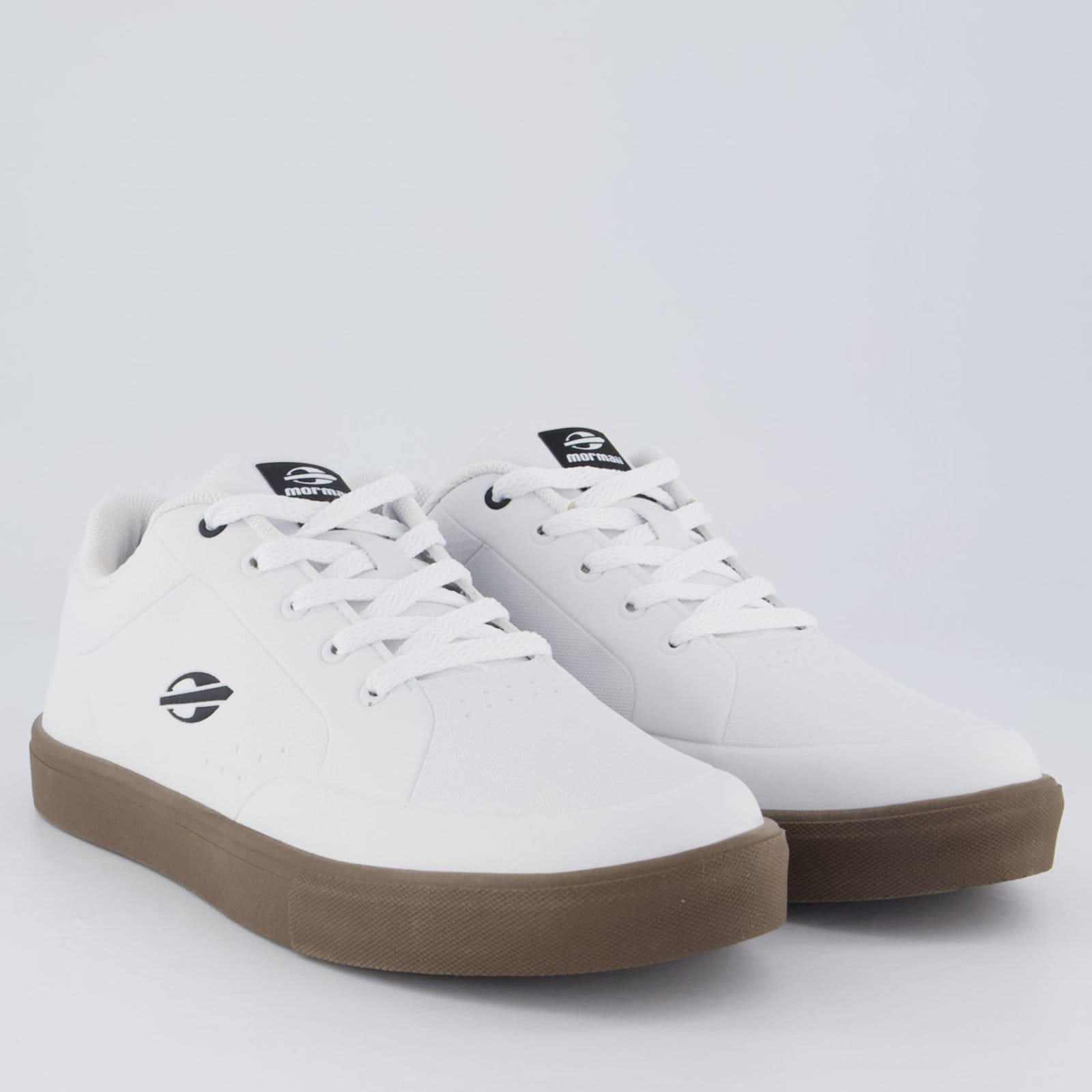 Vista 2 Tênis Mormaii Urban Free e Marrom Mormaii branco