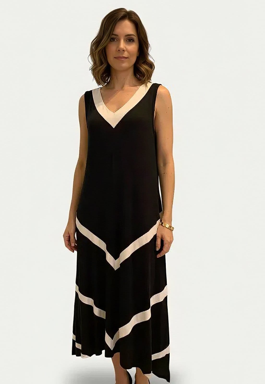 Vista 2 Vestido CabanaFee Serena Regata Malha Midi Plus e Branco Cabanafree preto