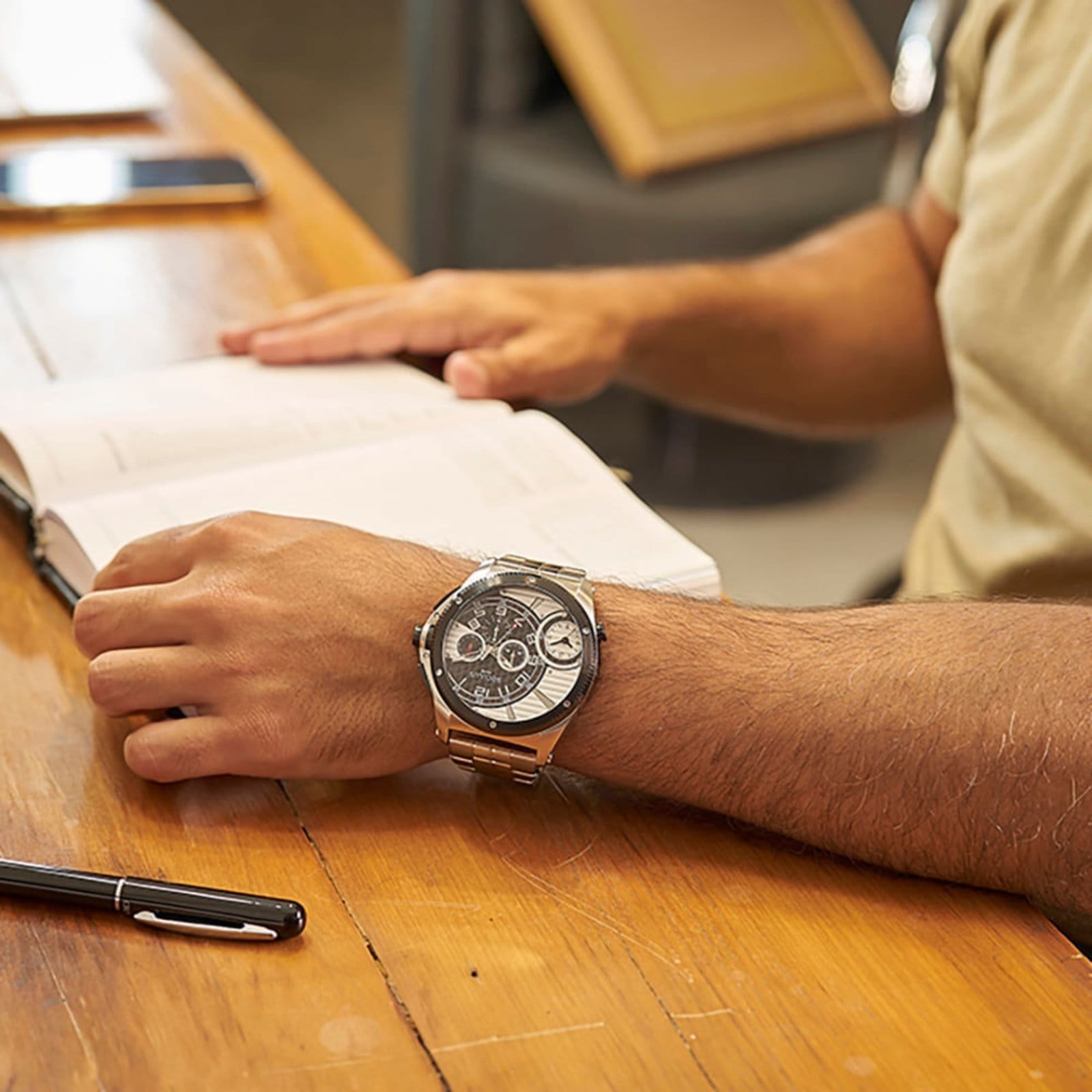 Vista 2 Relógio Seculus Masculino Dual Time com Bisel Parafusado Seculus prata