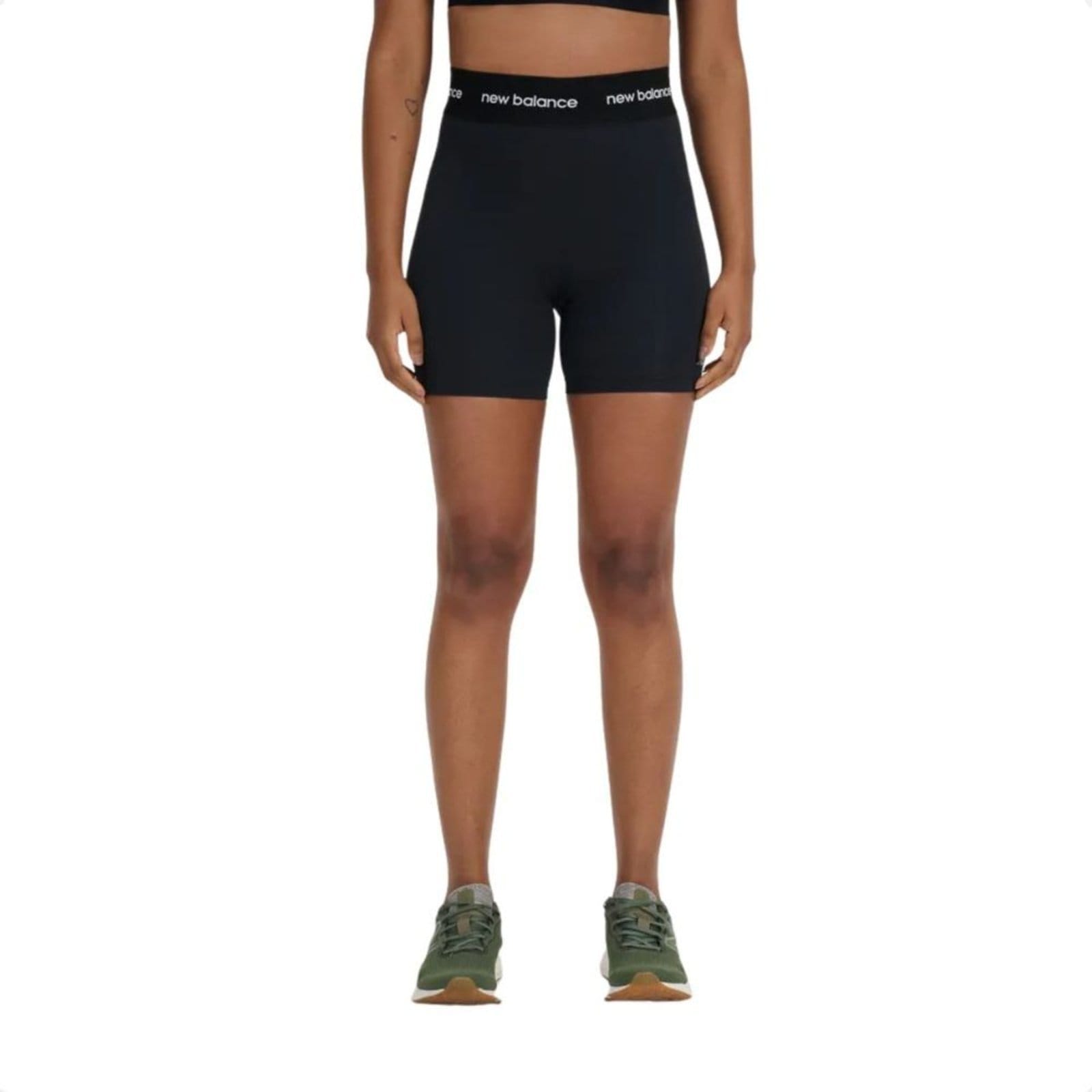 Bermuda Feminina Curta New Balance Sport Essentials Active Preta