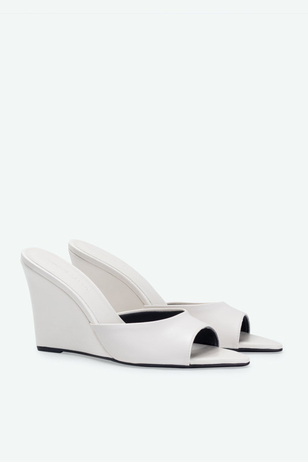 Vista 2 Open Mule Serena Off White Suzana Santos off-white white