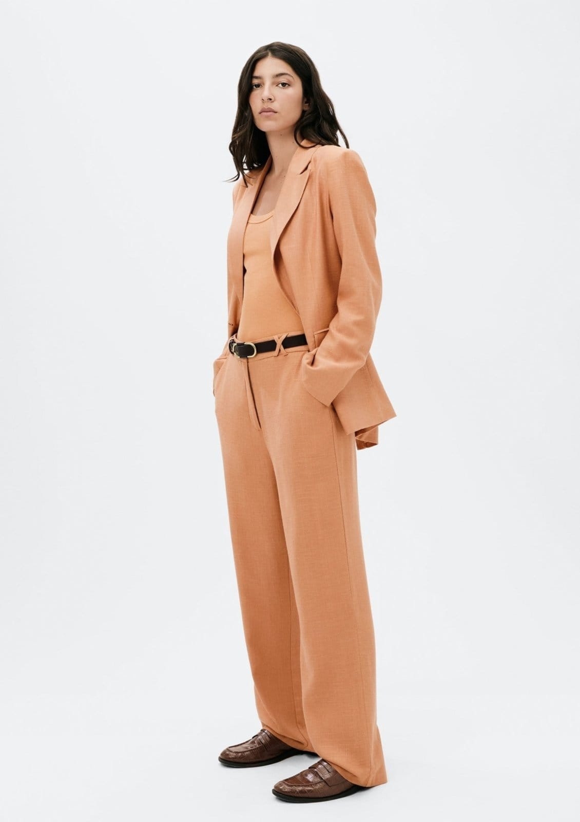 Calça Feminina Reta em Viscolinho