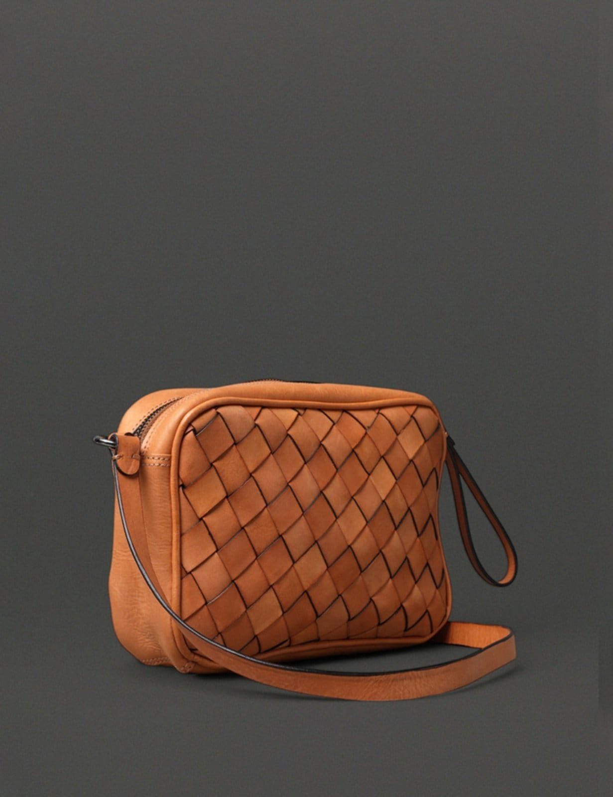 Vista 2 Bolsa Média Feminina Tressê Calvin Klein - Havana Calvin Klein Jeans caramelo