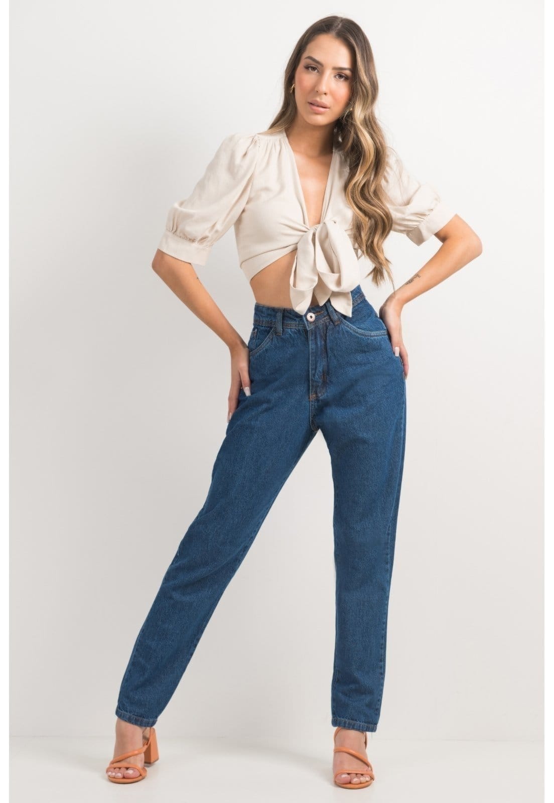 Vista 2 Calça Mom Base Life Cintura Alta Meu Jeans jeans