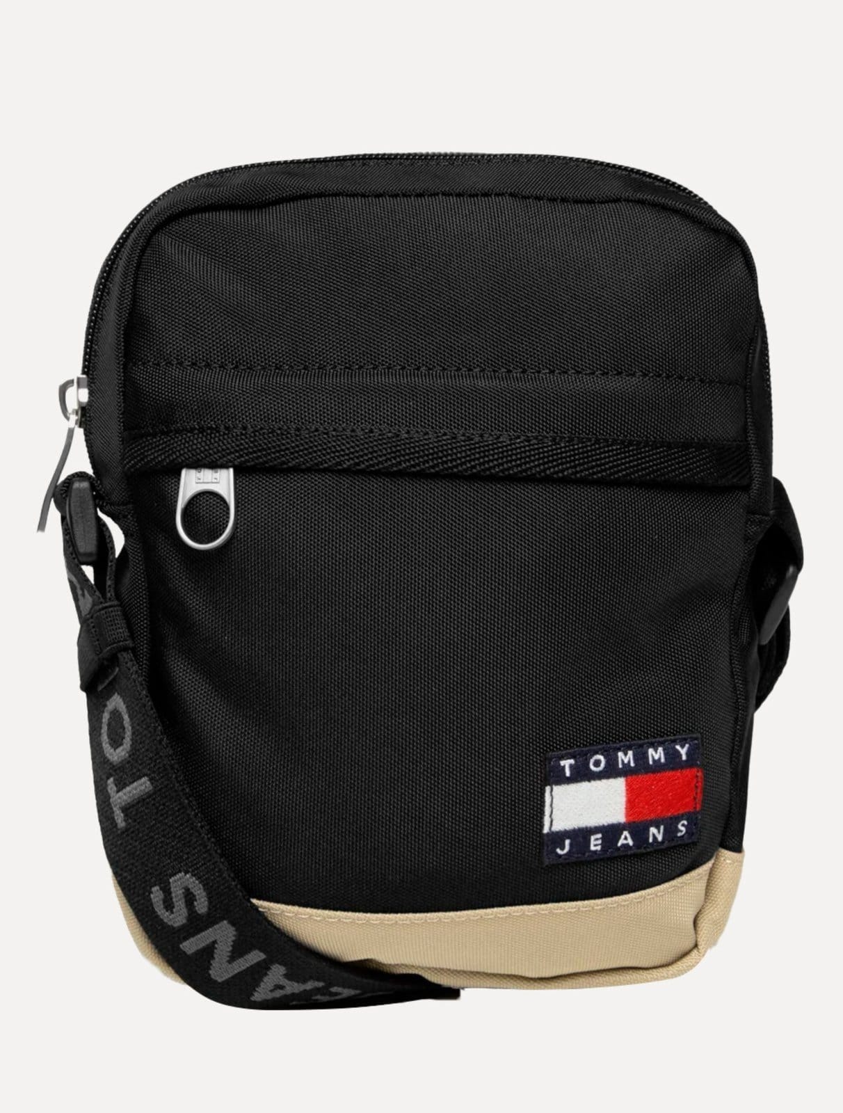 Vista 2 Bolsa Tommy Jeans Masculina Daily Essential Squared Reporter Preta Tommy Jeans preto