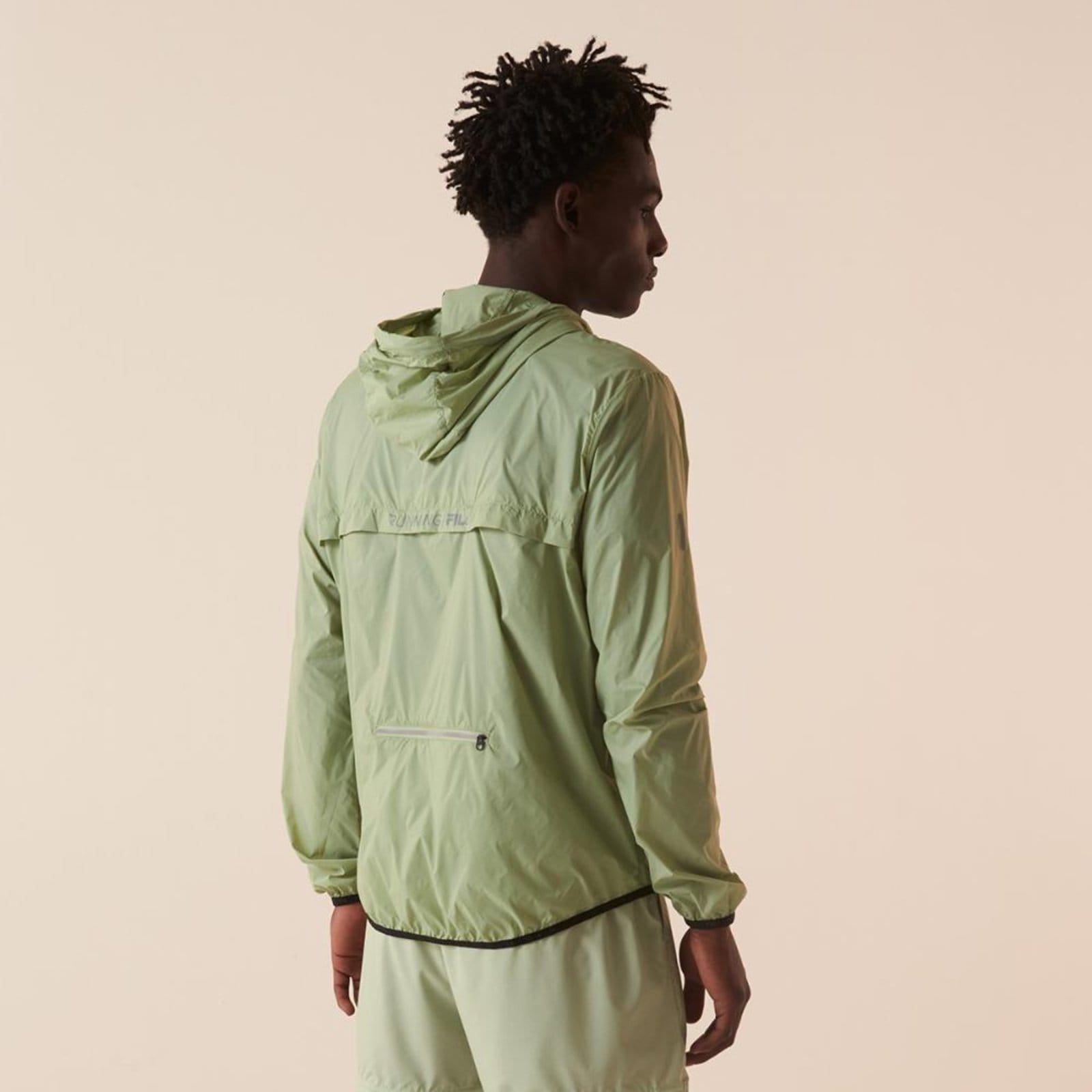 Vista 2 Jaqueta Corta Vento Fila Racer Run Masculino Fila incolor