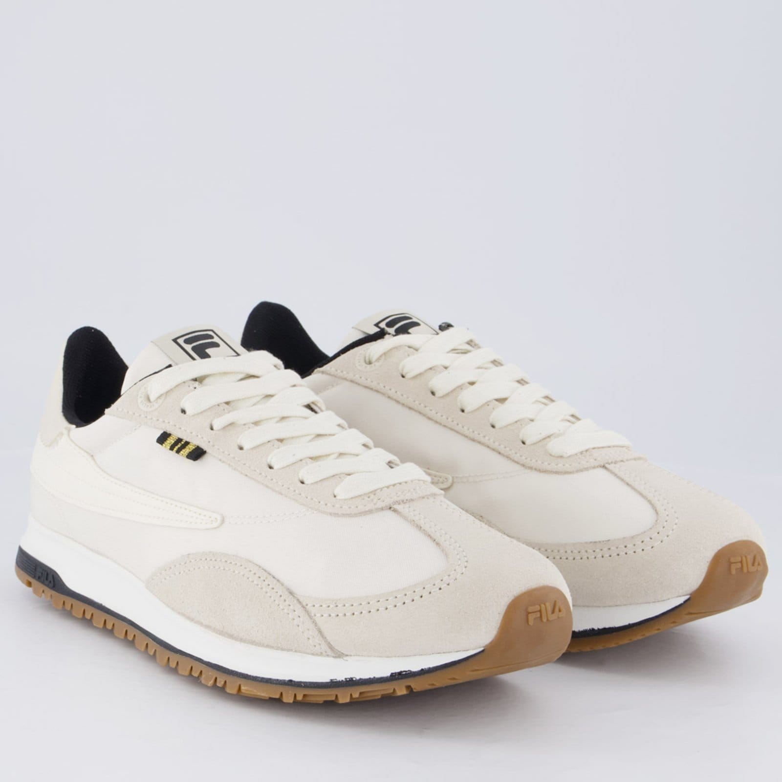 Vista 2 Tênis Fila 70 Trainer Feminino e Preto Fila bege