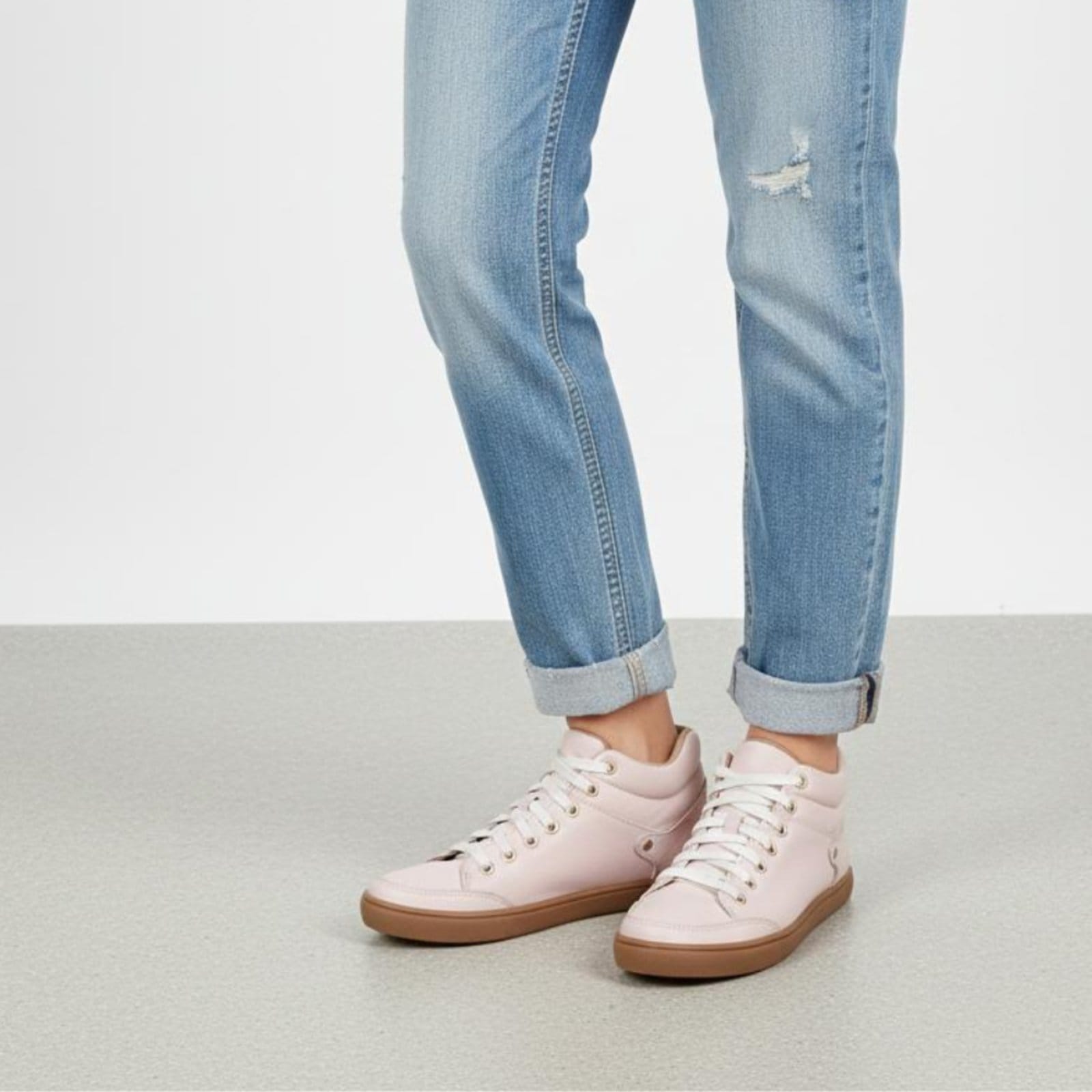 Vista 2 Bota Botinha Feminina Nude Rosê Sem Salto Comfort ROMEU E JULIETA SHOES rosê nude