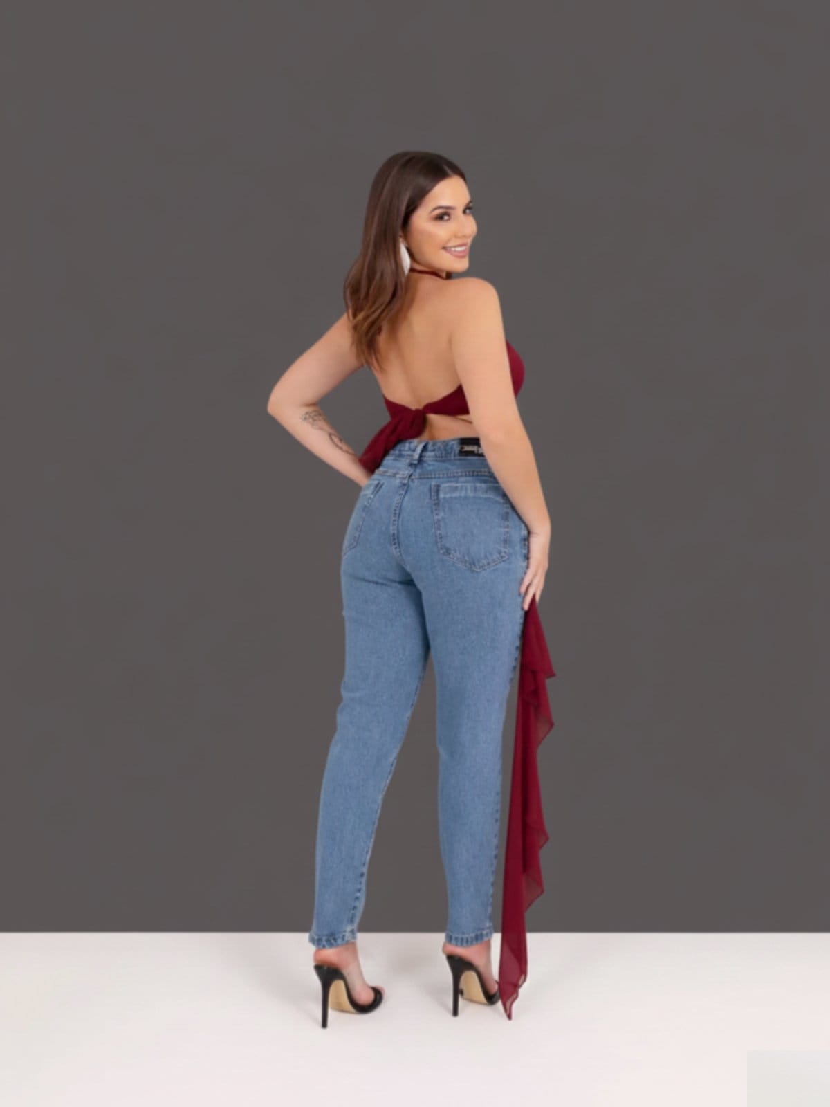 Vista 2 Calça Jeans Feminina Mom CCW CENTRAL Confortavel e Casual Dia a Dia CCW CENTRAL CAPITAL WEAR azul