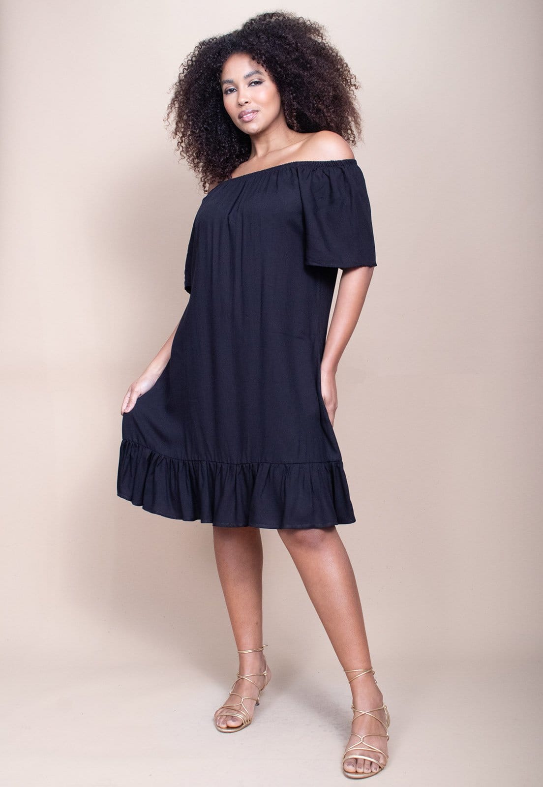 Vestido Curto Cabafree Mullet Ombro a Ombro Amplo