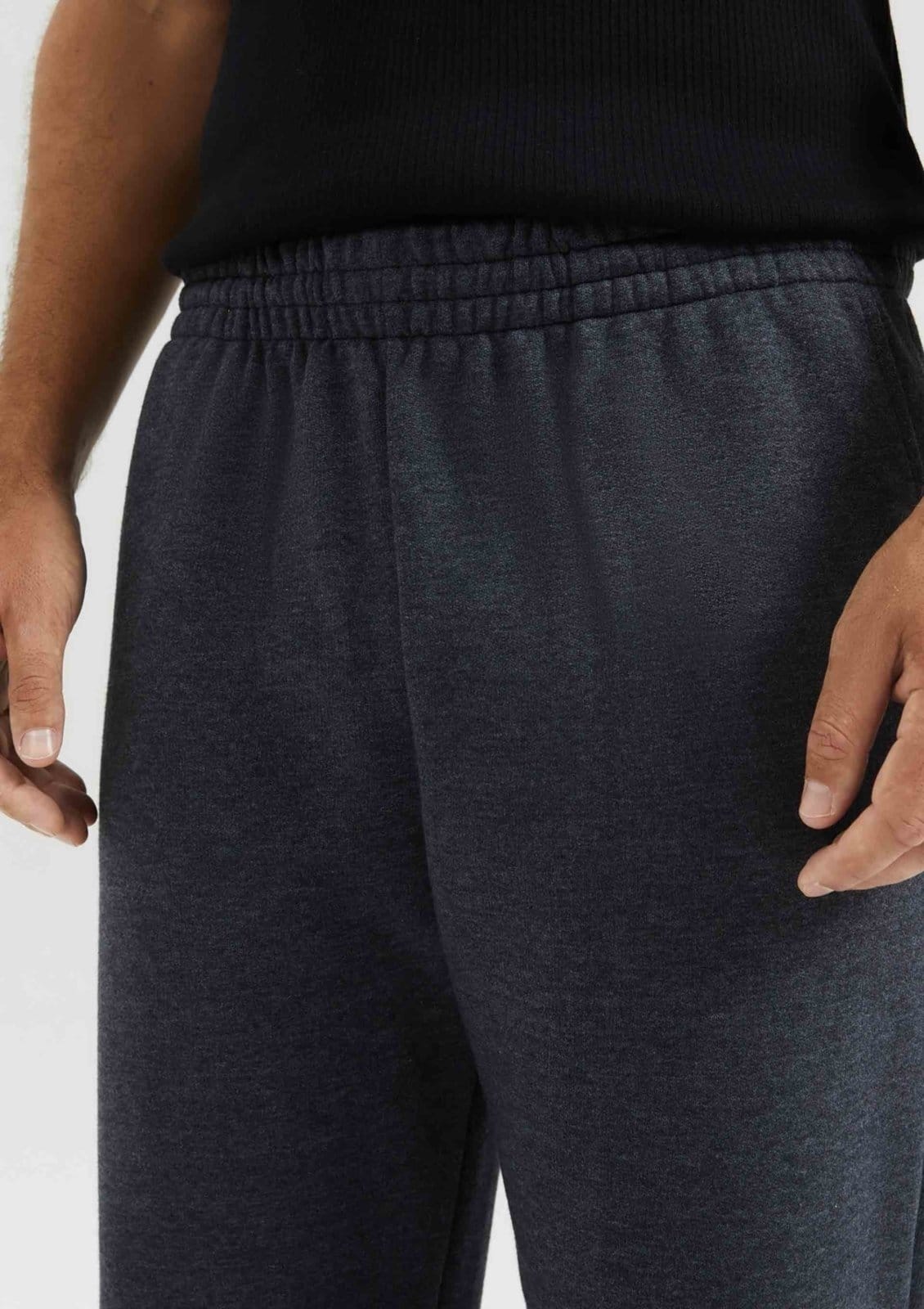 Vista 2 Calça Hering Básica Reta Em Moletom Peluciado Chumbo Hering cinza