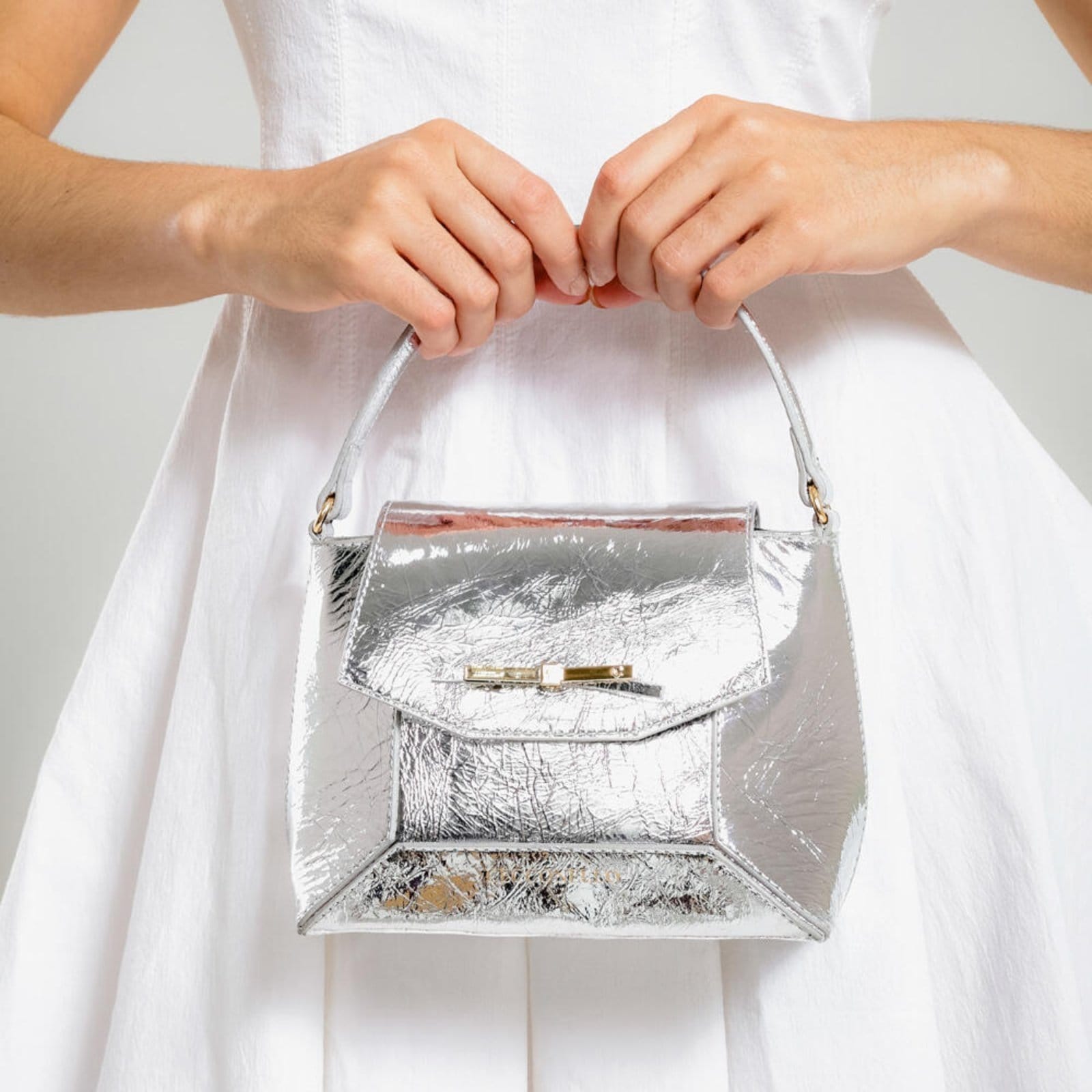 Vista 2 Bolsa Aurora Couro Cecconello C2952-2 Cecconello prata