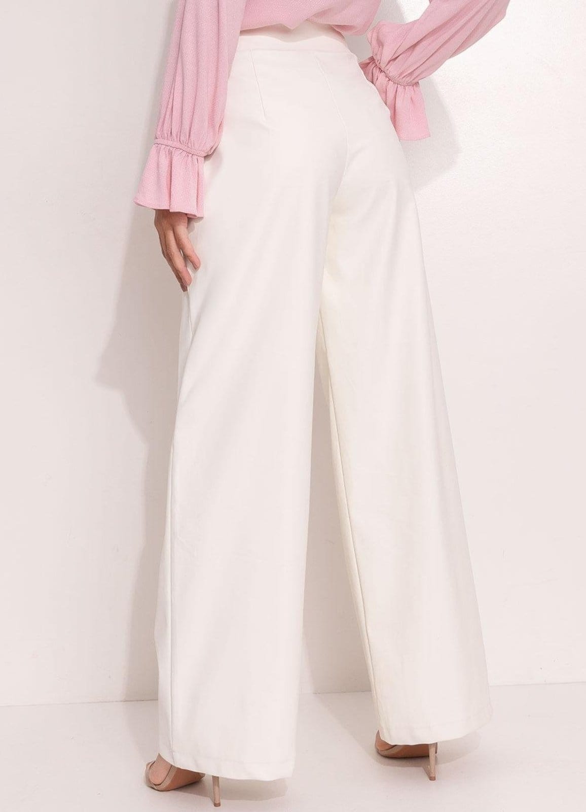 Vista 2 Calça Feminina Off White Em Material Sintético Quintess branco white