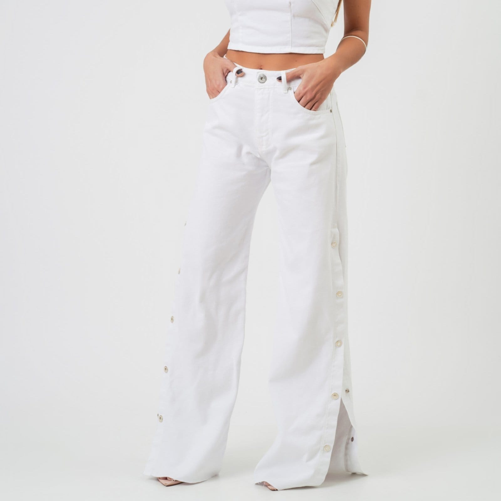 Calça Jeans Color Wide Cintura Alta Botões Laterais Branca