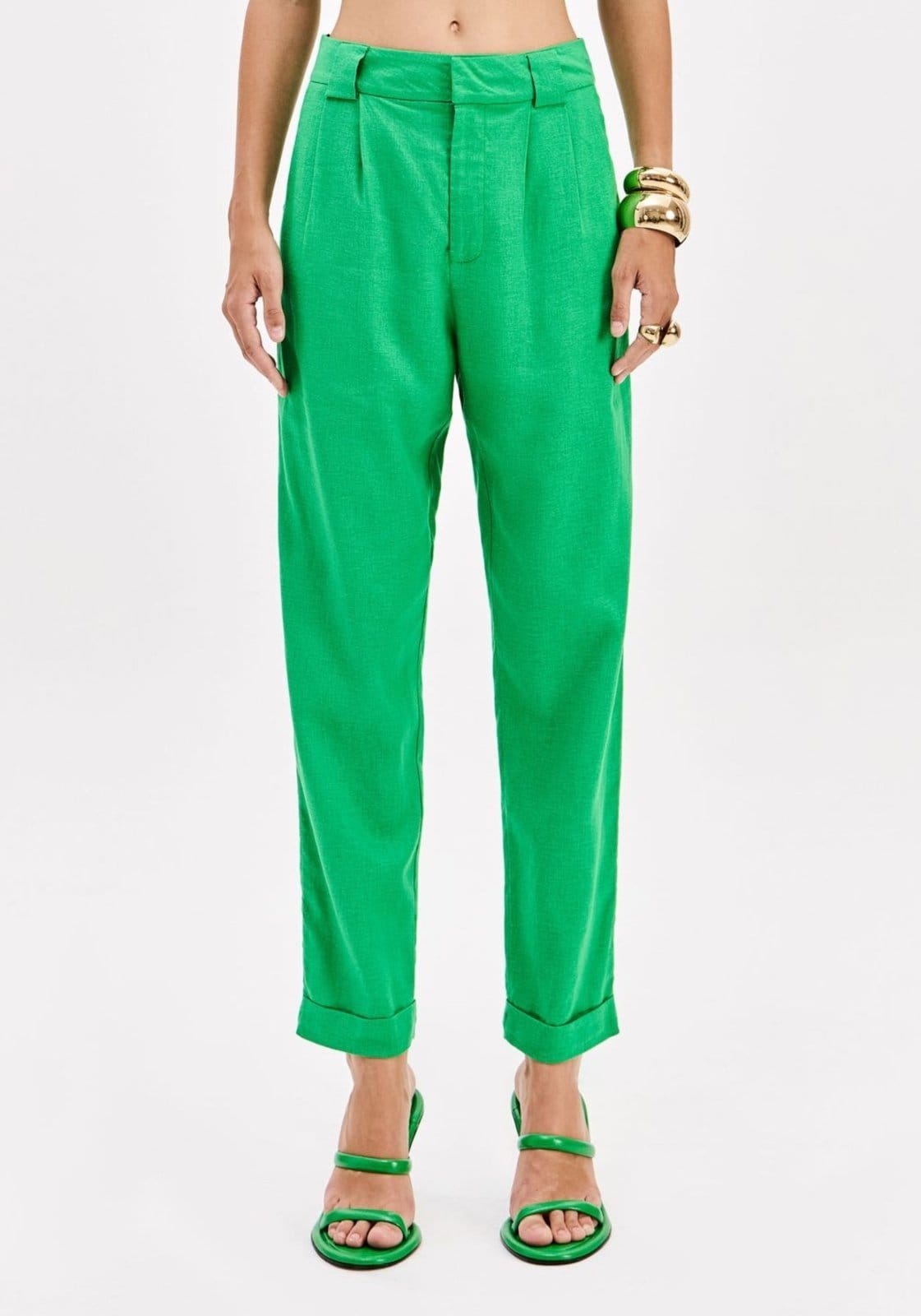 Vista 2 Calça Carrot Cintura Alta Com Linho Lança Perfume branco