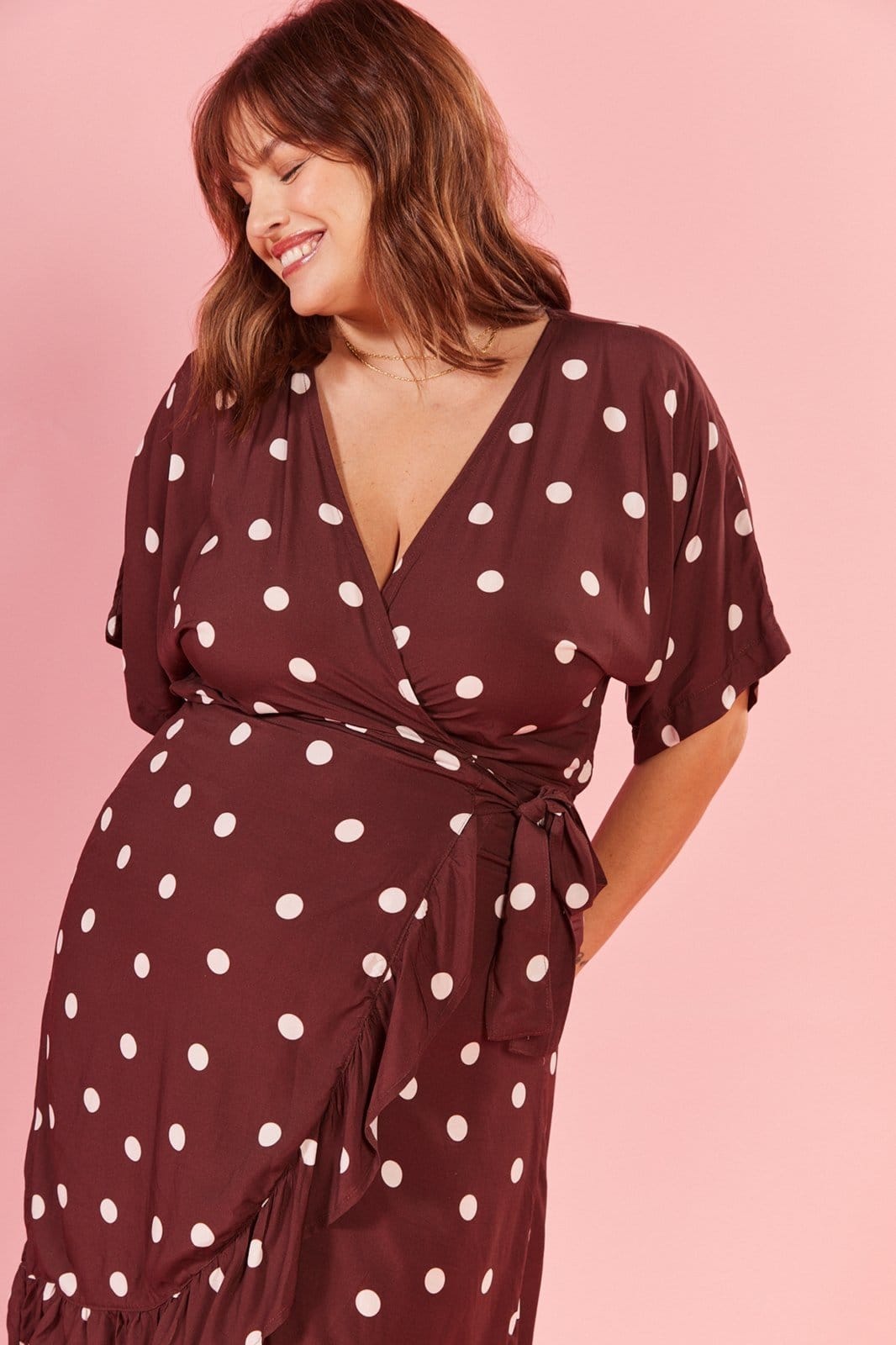 Vista 2 Vestido In Love Curto Beatrice Poa Off Fundo In Love marrom