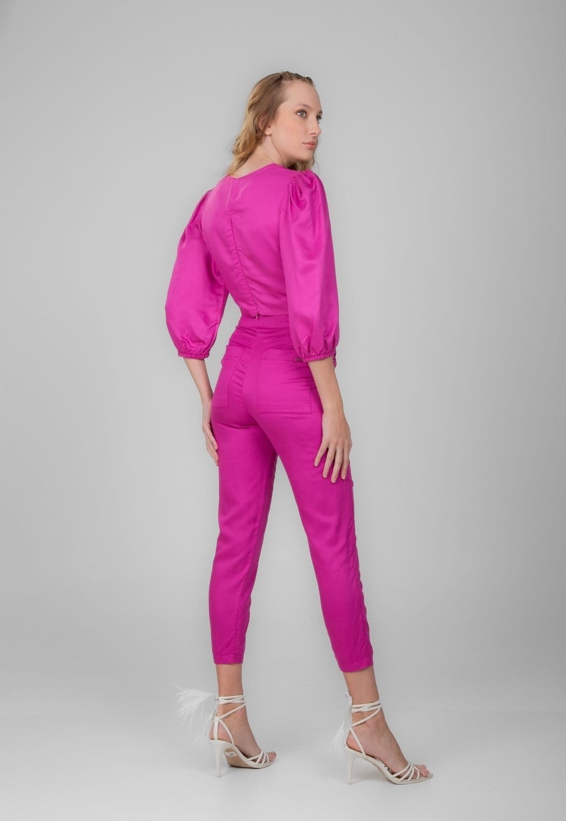 Vista 2 Calça Alfaiataria Traymon Viscose Fucsia Traymon rosa fucsia