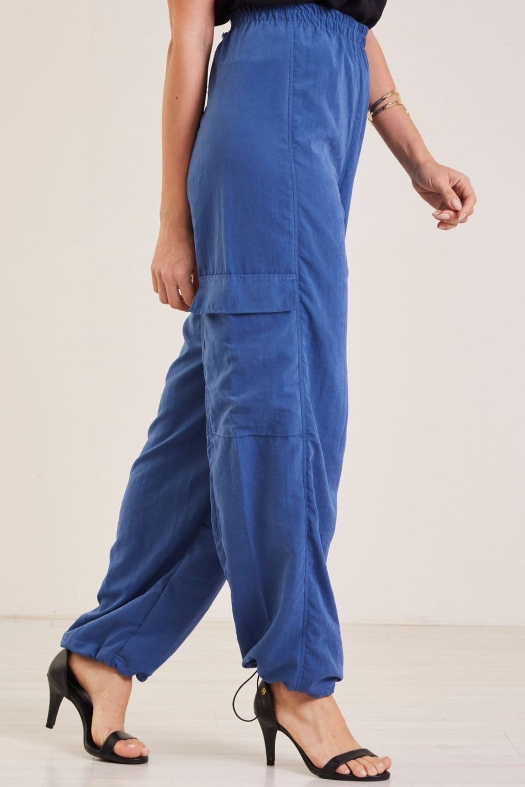 Vista 2 Calça Feminina Cargo Marialícia Marialícia azul