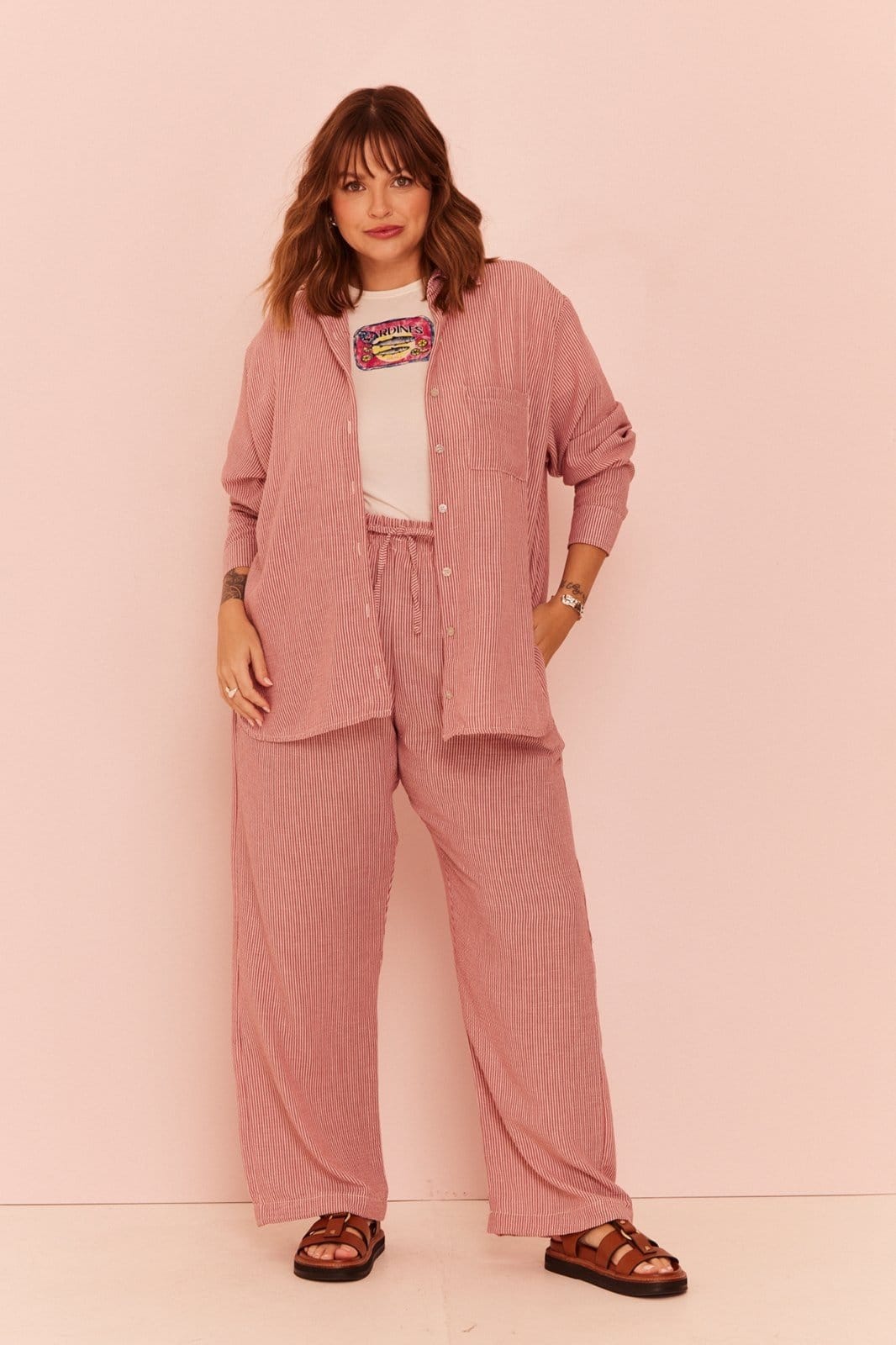 Vista 2 Calça In Love Joice Listrado In Love vermelho