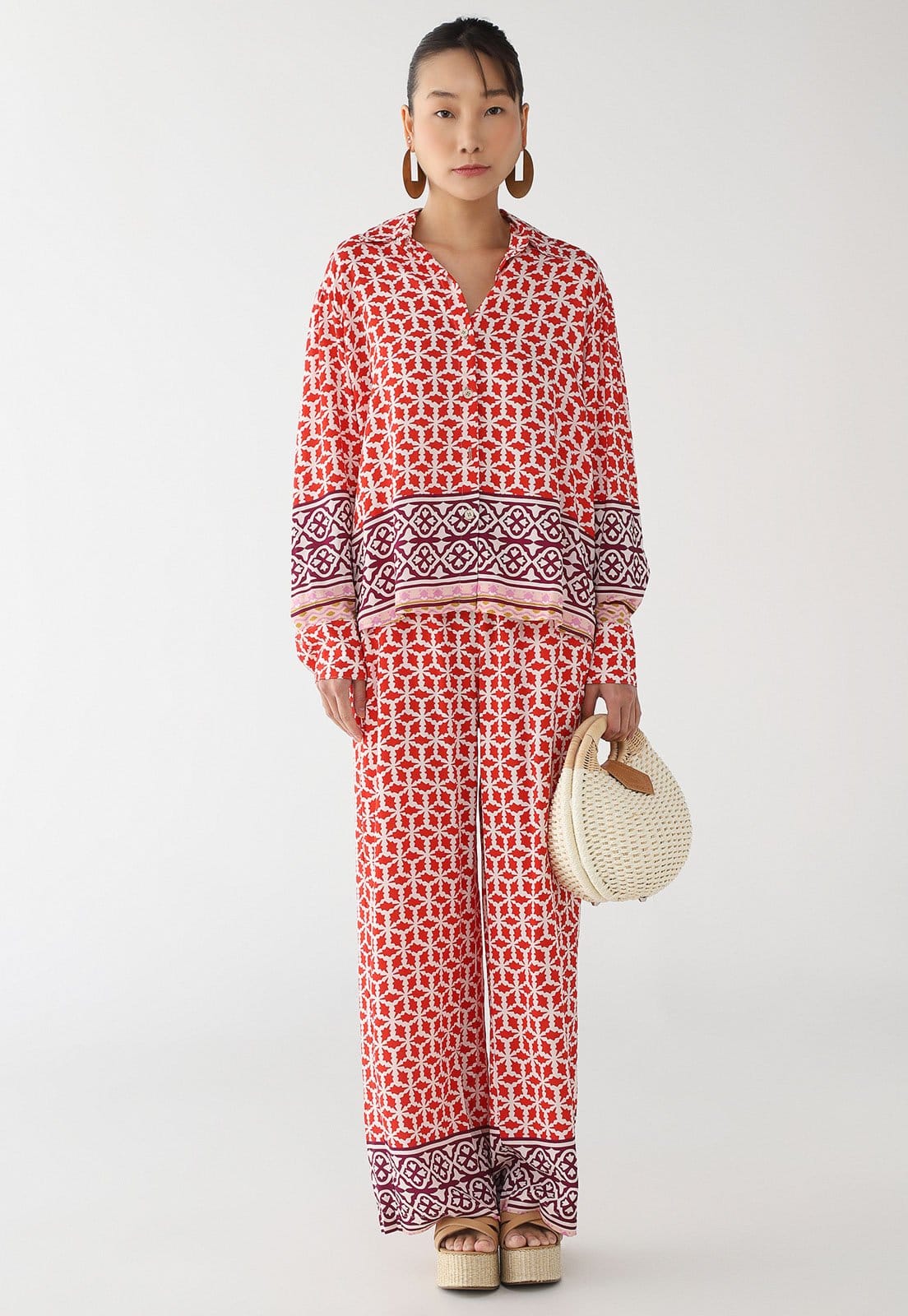 Vista 2 Camisa Feminina CaCay Manga Franzida Estampa Geométrica Vermelha CaCay vermelho