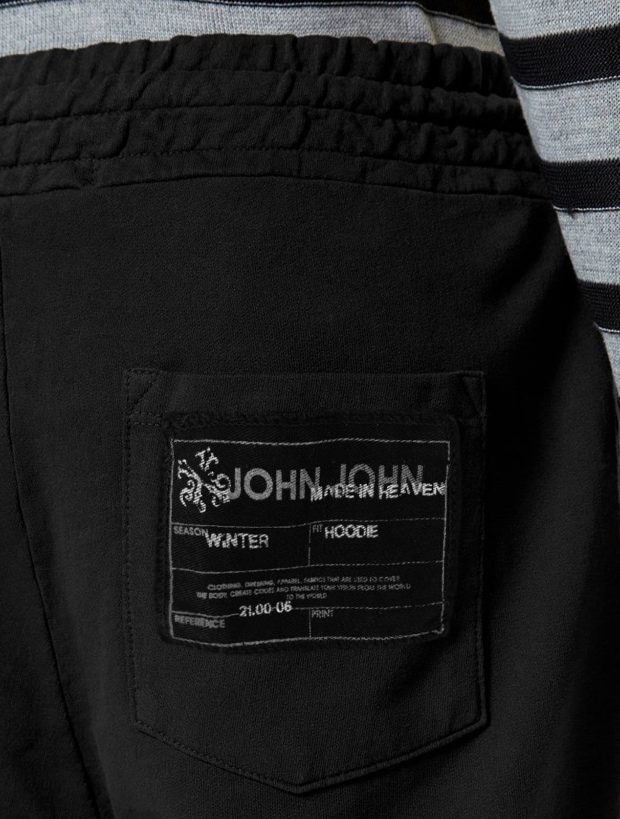 Vista 2 Calça John John Masculina Moletom Patch Preta John John preto