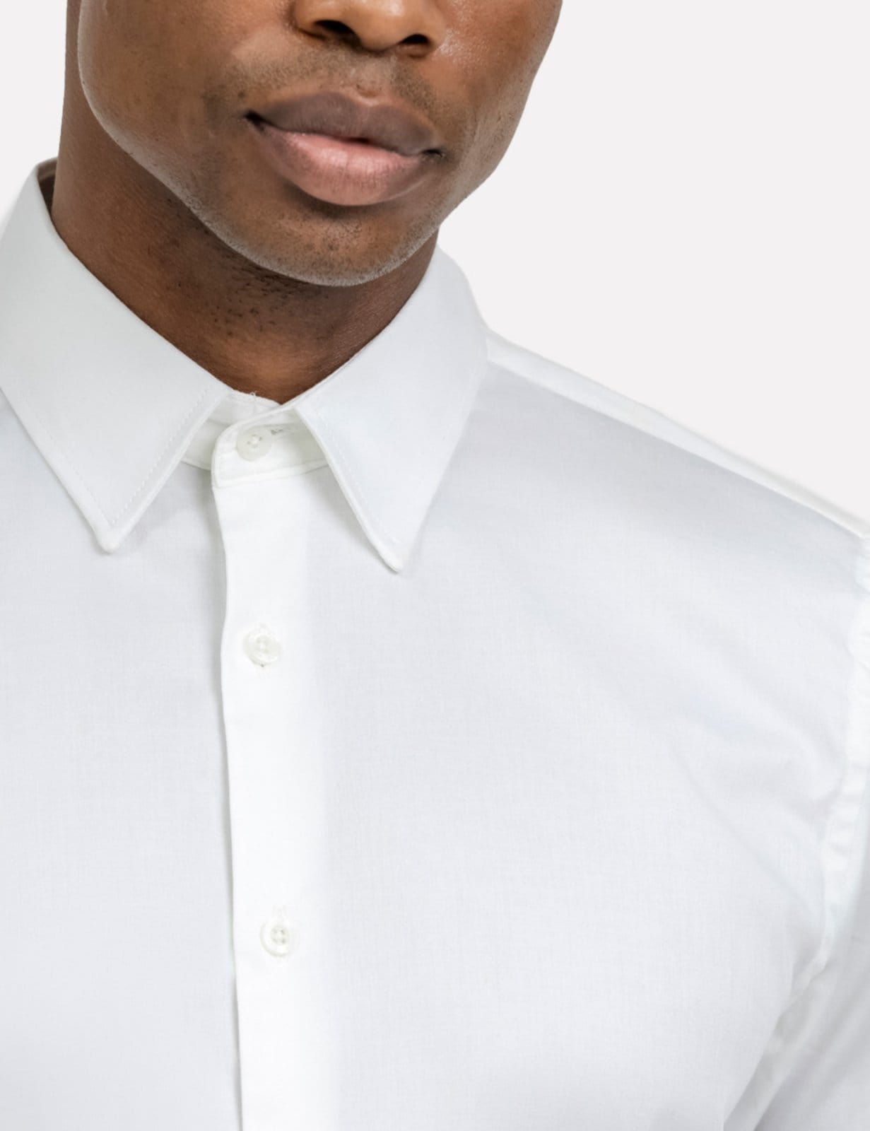 Vista 2 Camisa K&J Black Regular Social Cetim ML Branca King E Joe branco black