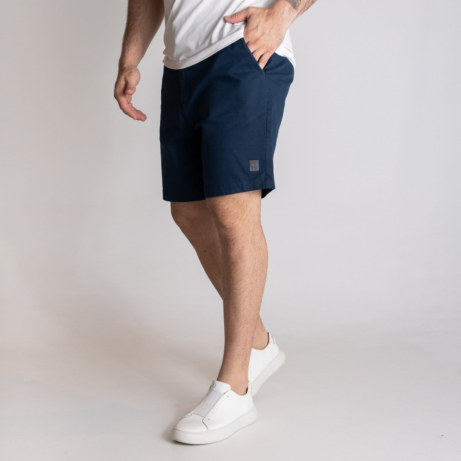 Vista 2 Bermuda Acostamento Sarja Marinho Acostamento azul marinho
