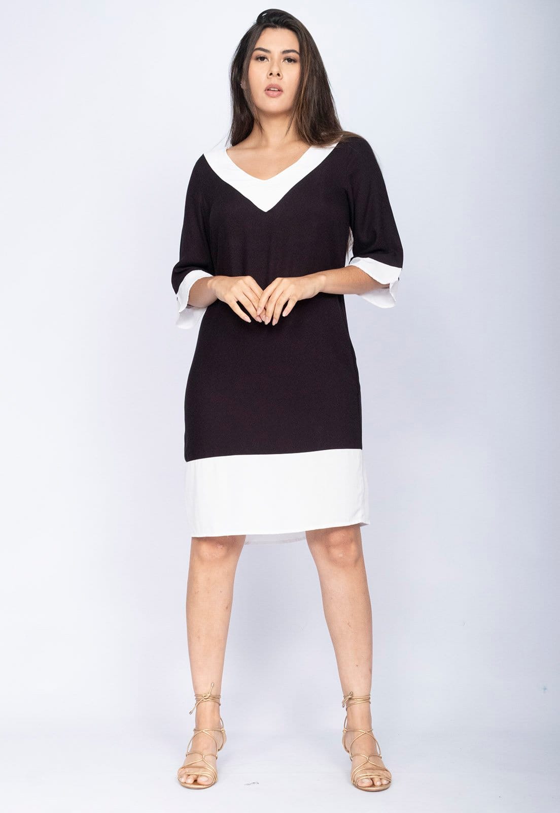 Vista 2 Vestido Amazonia Vital Curto Viscose Amplo Bicolor Preto e Branco Amazonia Vital multicolorido